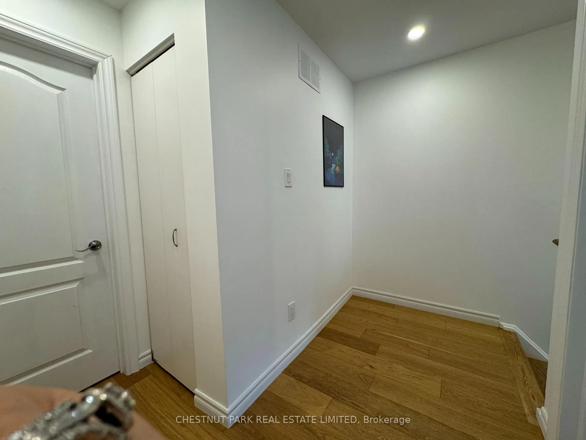 Photo 23 of 19 Norris Way, Markham, Aileen-Willowbrook — HOMEH