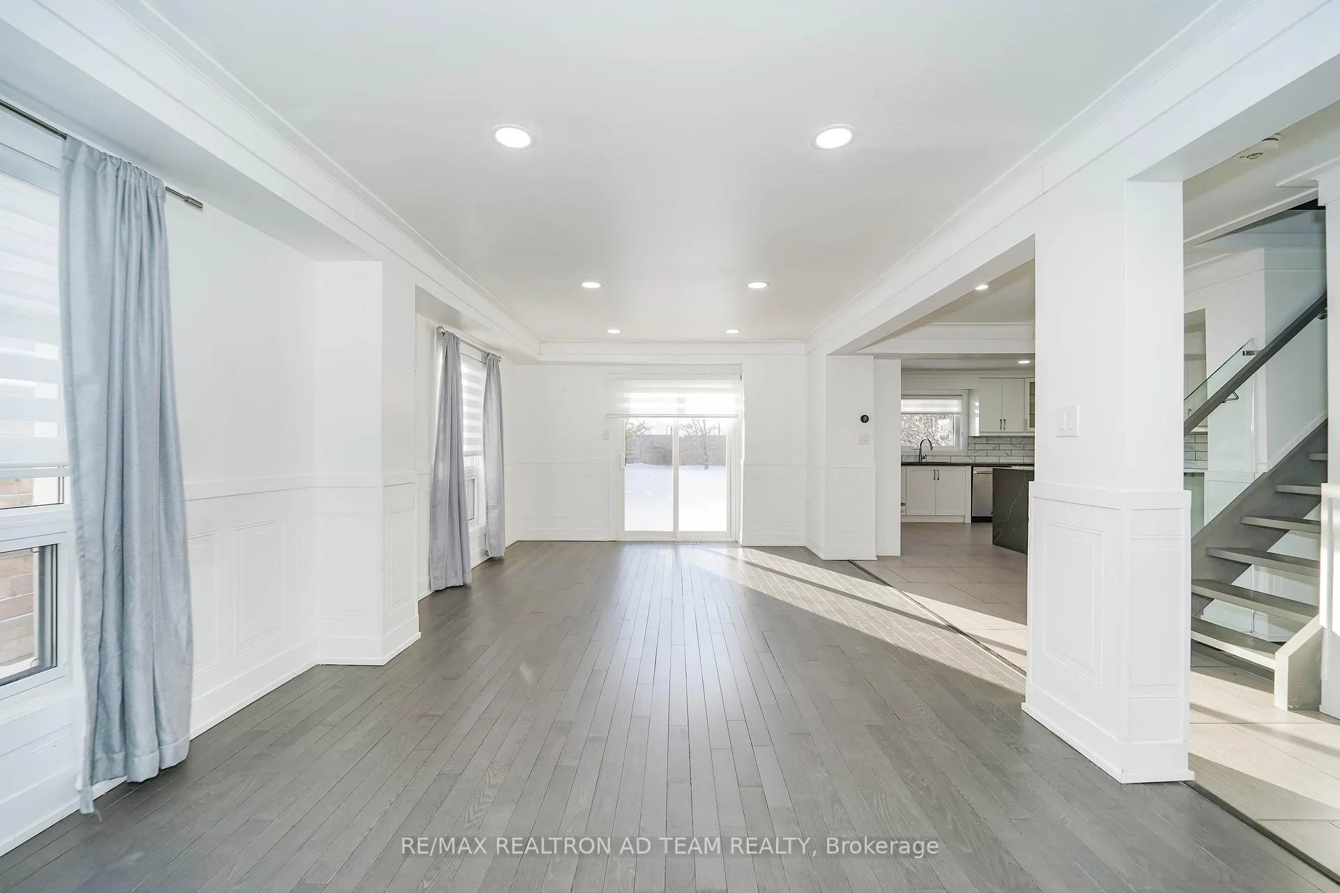 Photo 11 of 4 Gilmour Drive, Ajax, Central — HOMEH