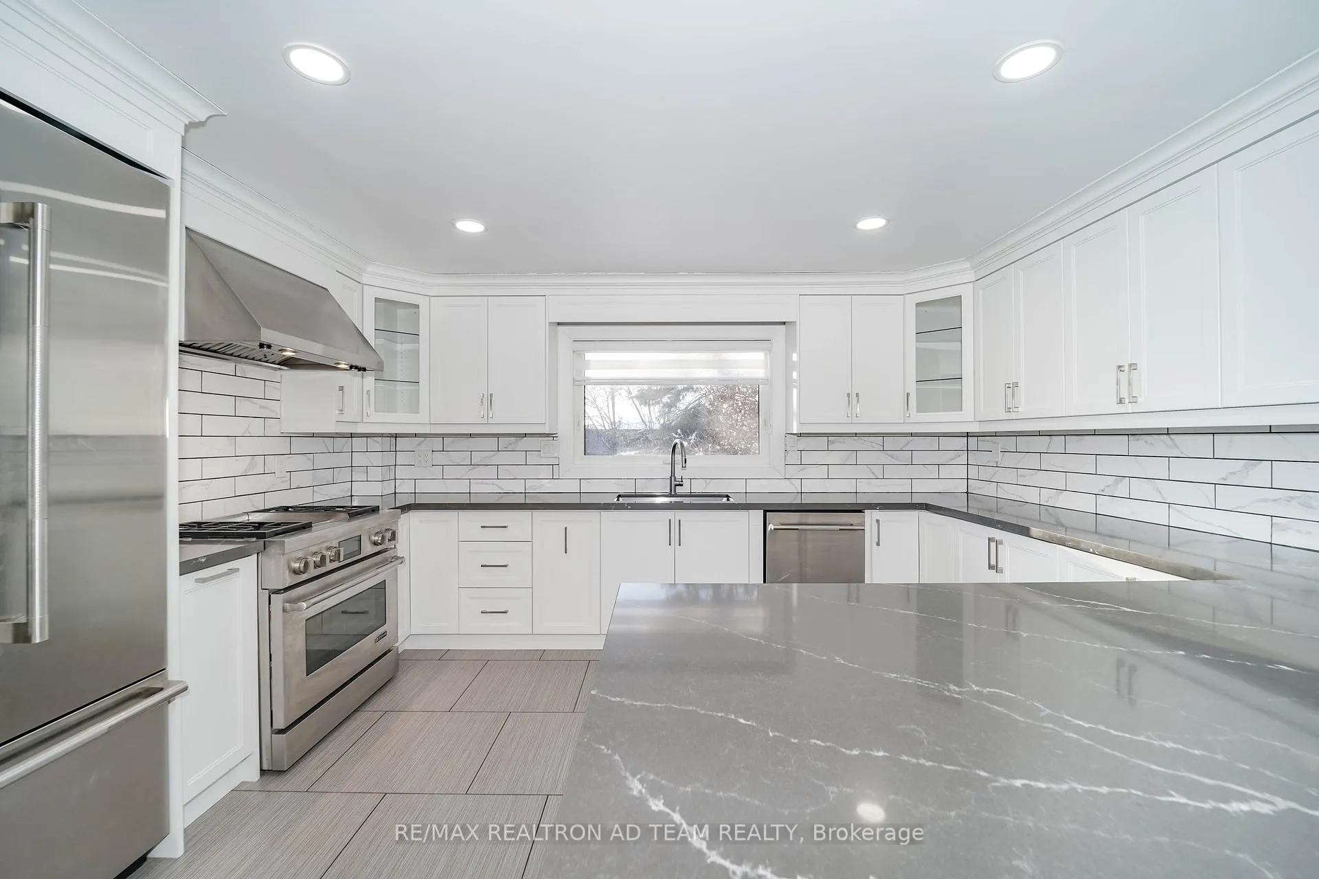 Photo 14 of 4 Gilmour Drive, Ajax, Central — HOMEH
