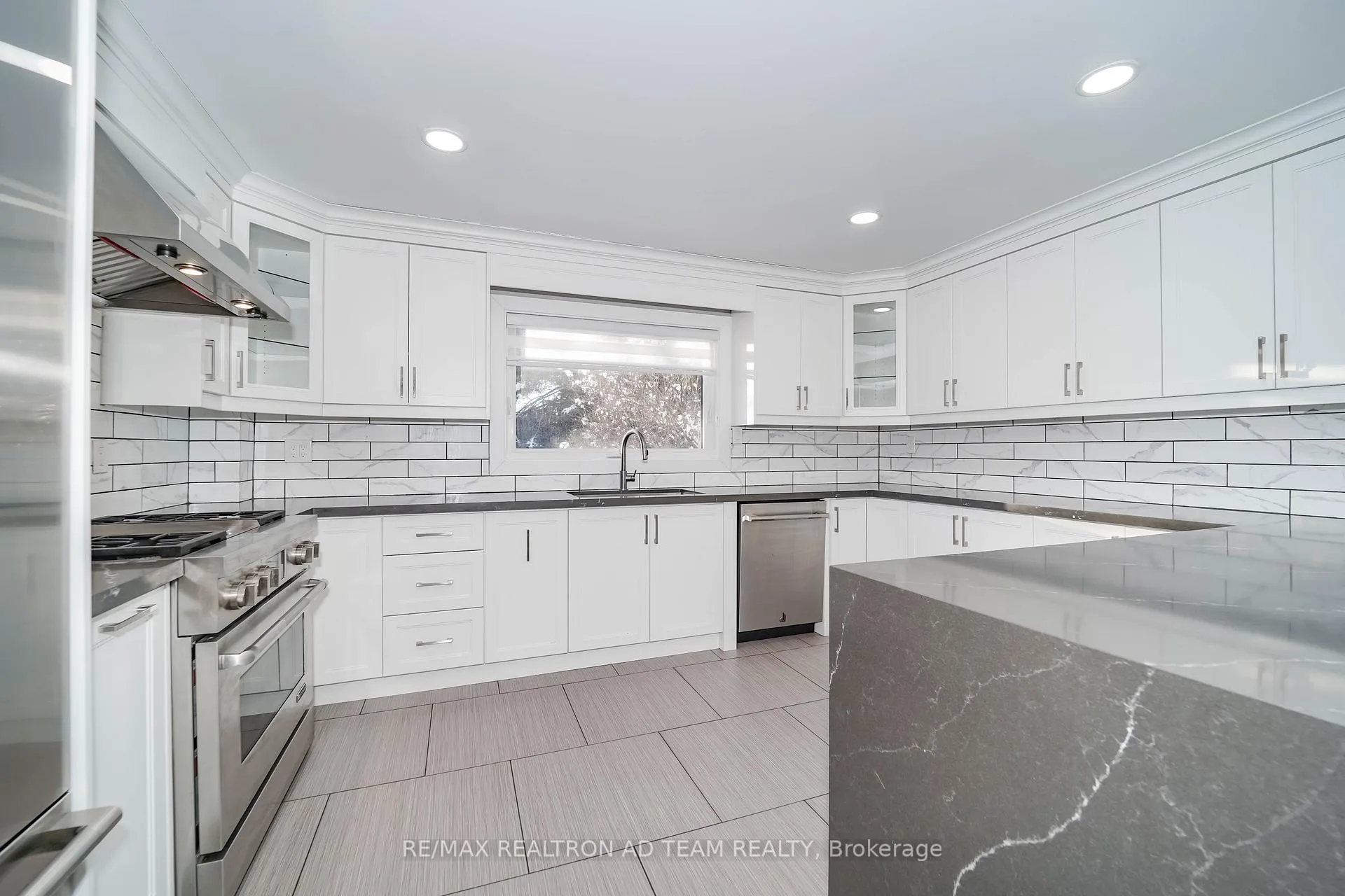 Photo 15 of 4 Gilmour Drive, Ajax, Central — HOMEH