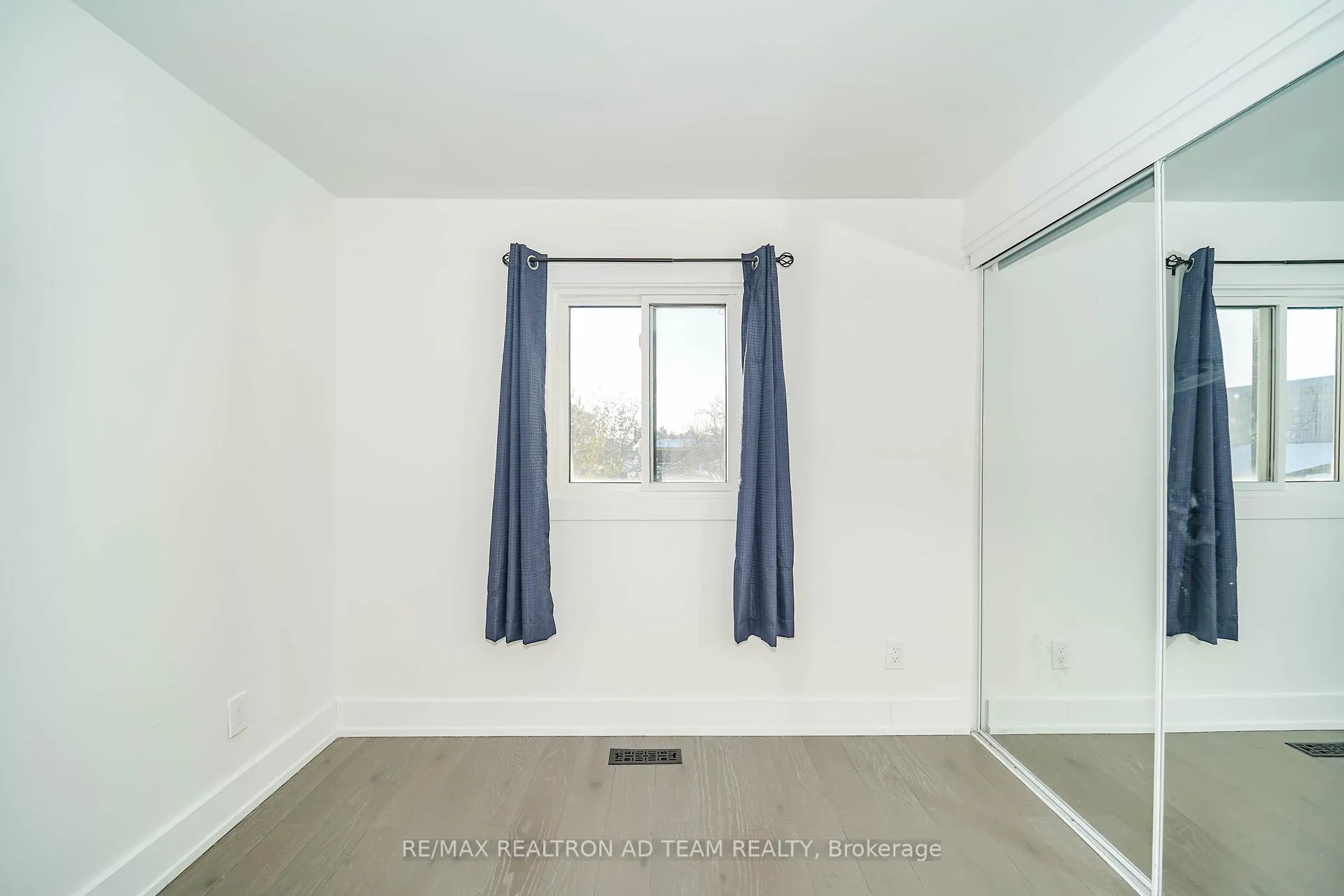 Photo 26 of 4 Gilmour Drive, Ajax, Central — HOMEH