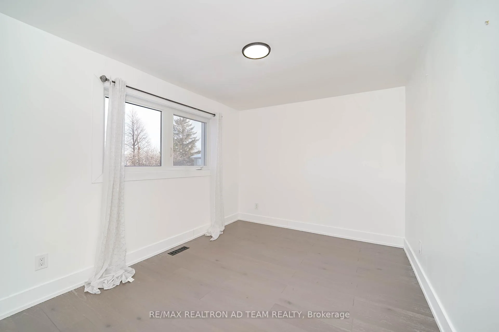 Photo 28 of 4 Gilmour Drive, Ajax, Central — HOMEH