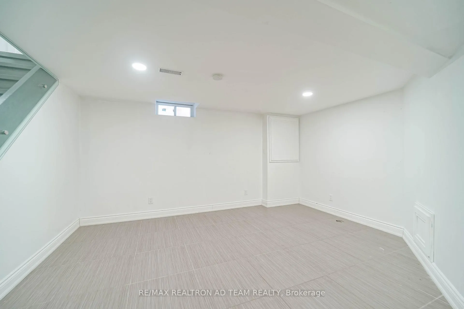 Photo 32 of 4 Gilmour Drive, Ajax, Central — HOMEH