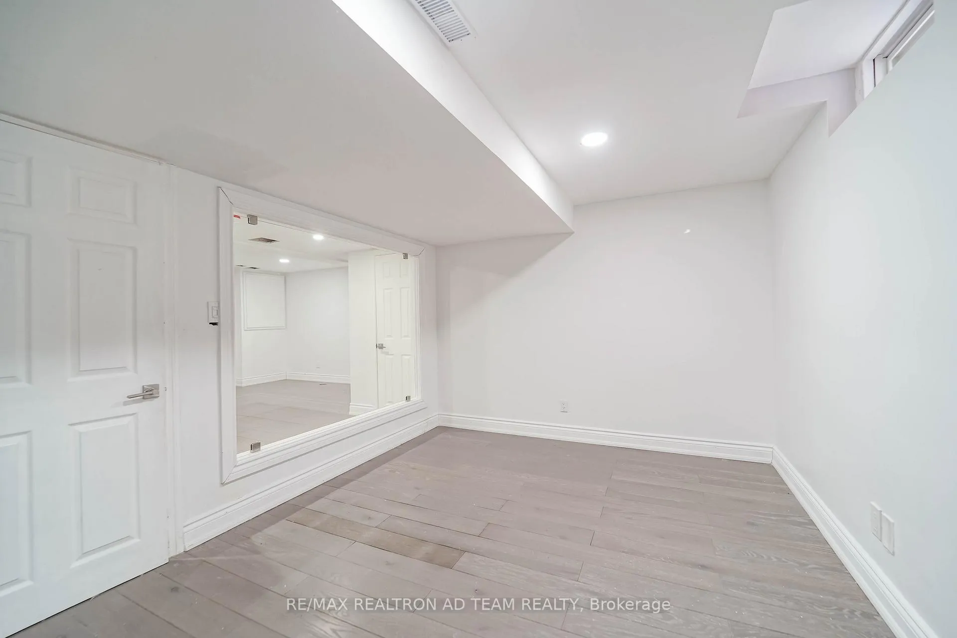 Photo 34 of 4 Gilmour Drive, Ajax, Central — HOMEH