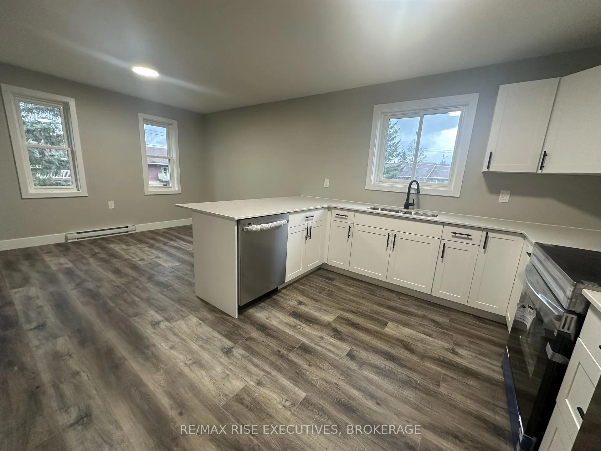 Photo 2 of Unit 1, 565 Emma Street, Gananoque — HOMEH