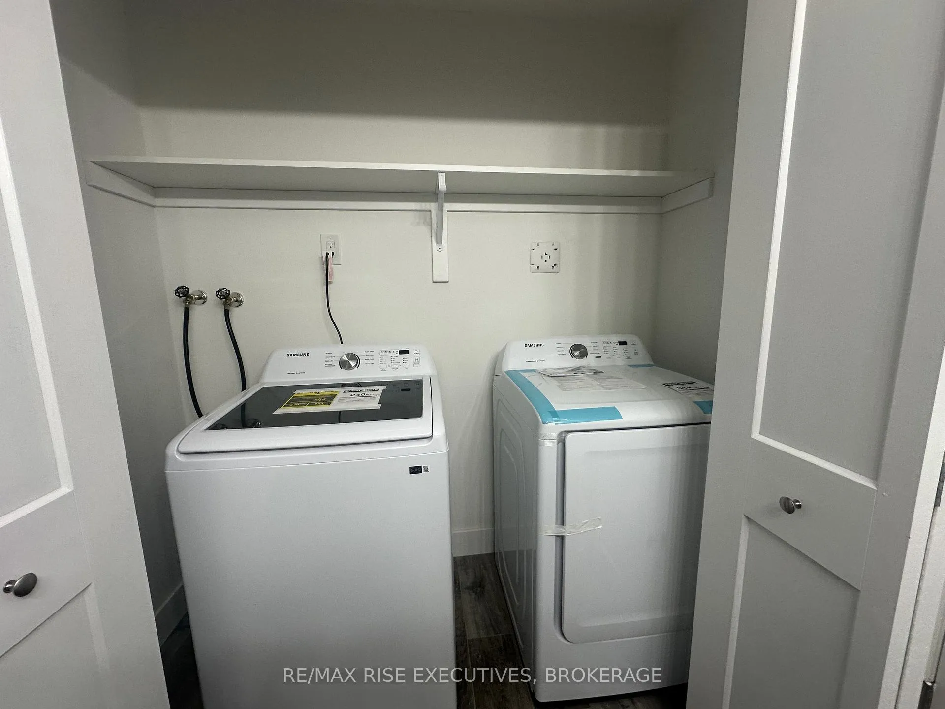 Photo 10 of Unit 1, 565 Emma Street, Gananoque — HOMEH