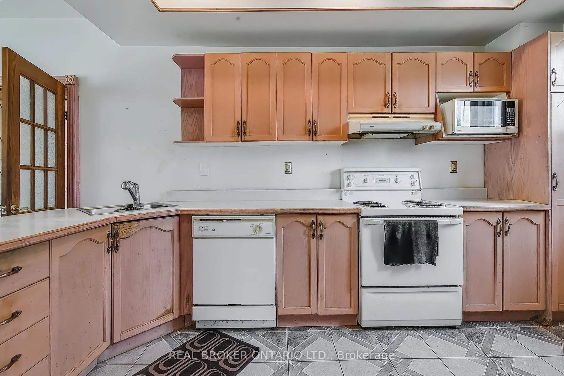 Photo 7 of 200 Lancaster Street, Kitchener — HOMEH