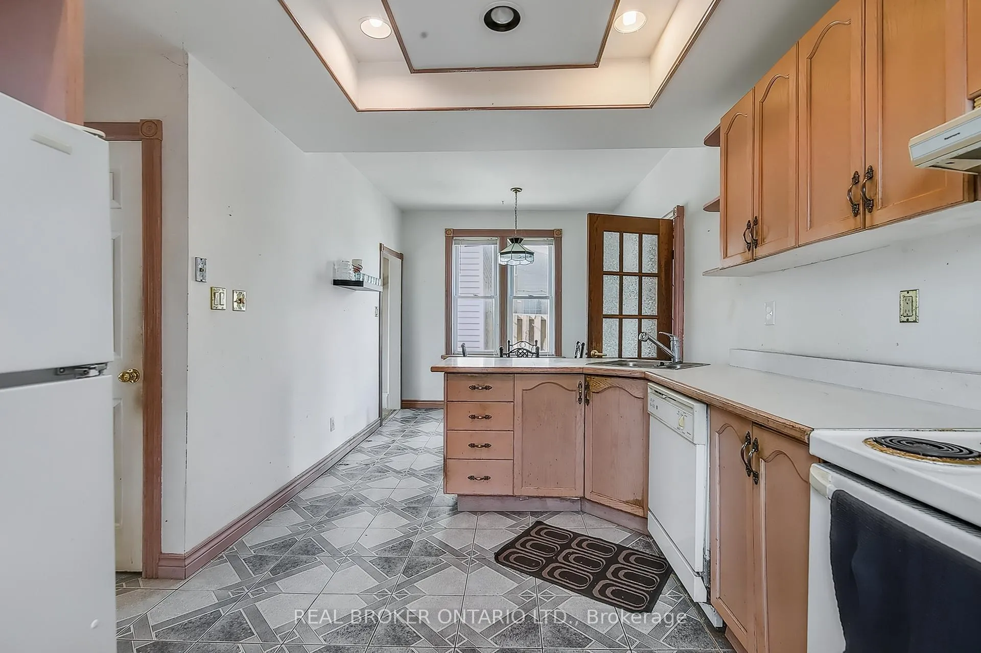 Photo 8 of 200 Lancaster Street, Kitchener — HOMEH
