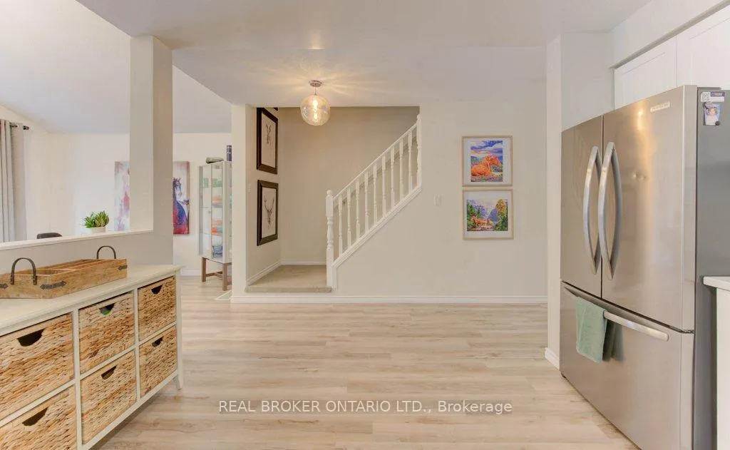 Photo 11 of 707 Paris Boulevard, Waterloo — HOMEH
