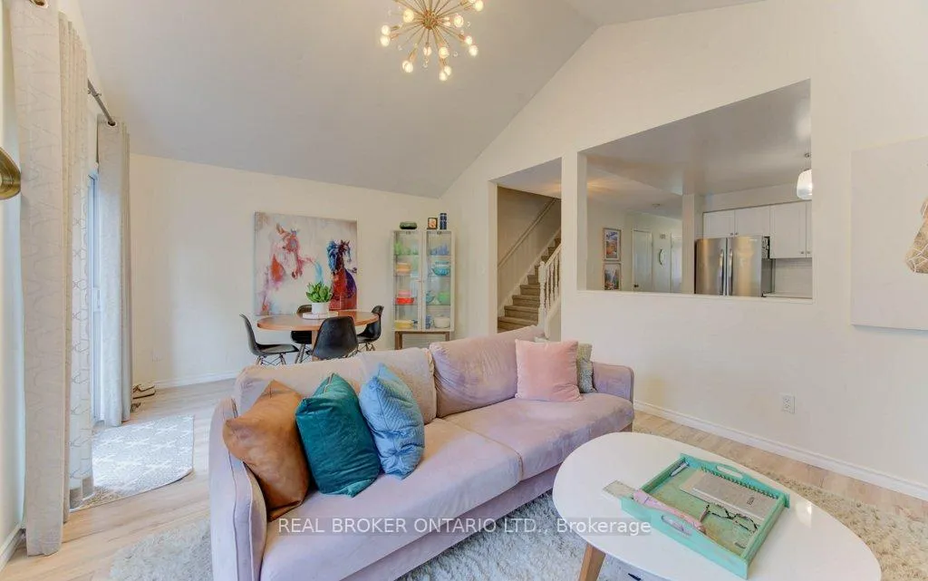 Photo 15 of 707 Paris Boulevard, Waterloo — HOMEH