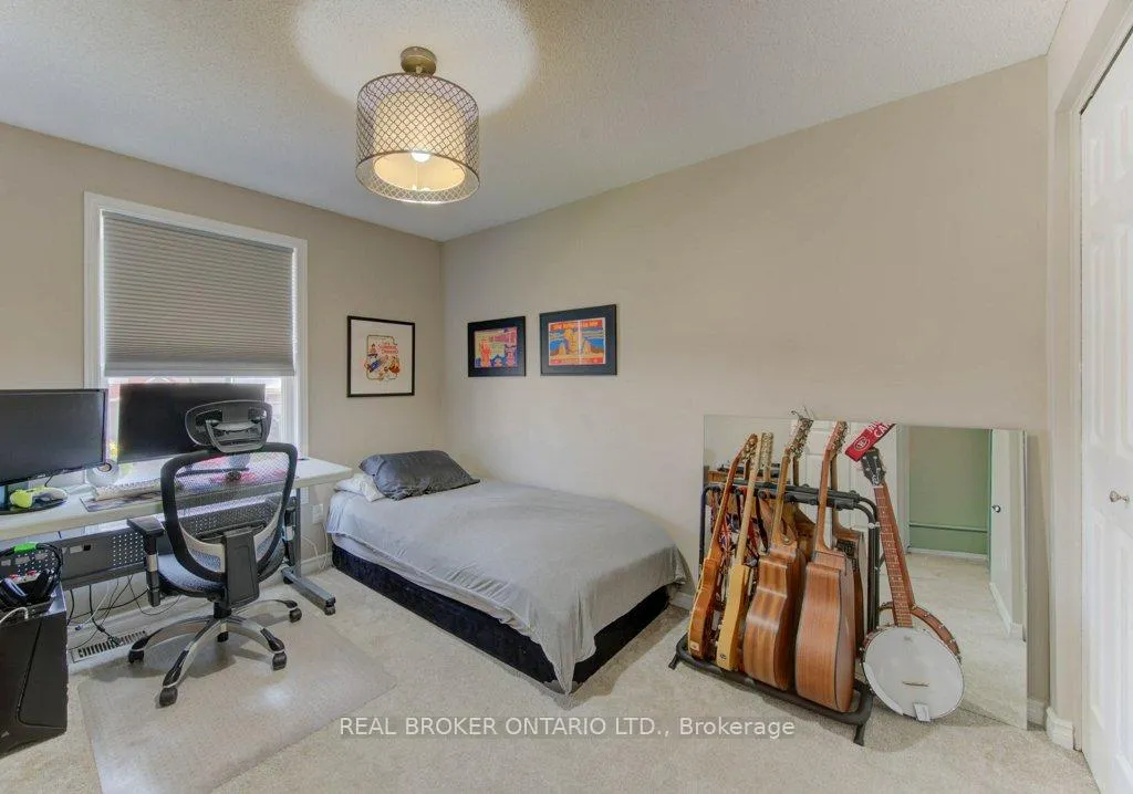 Photo 20 of 707 Paris Boulevard, Waterloo — HOMEH