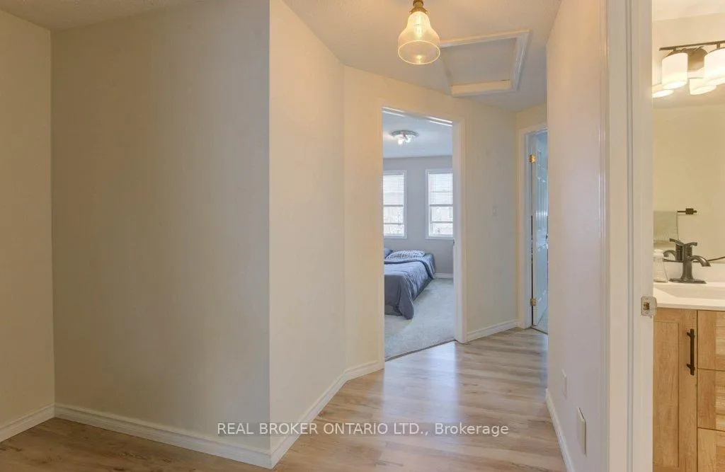 Photo 24 of 707 Paris Boulevard, Waterloo — HOMEH
