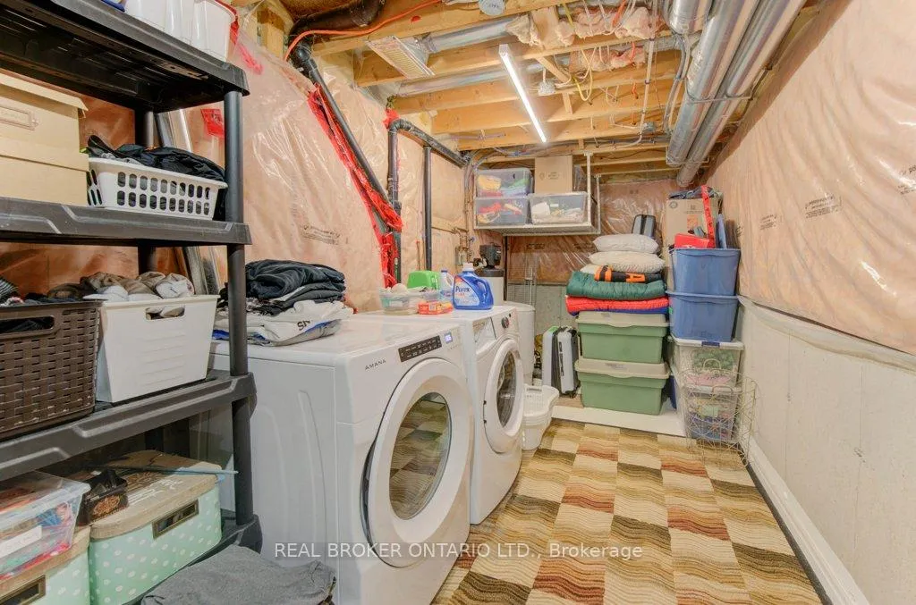Photo 28 of 707 Paris Boulevard, Waterloo — HOMEH
