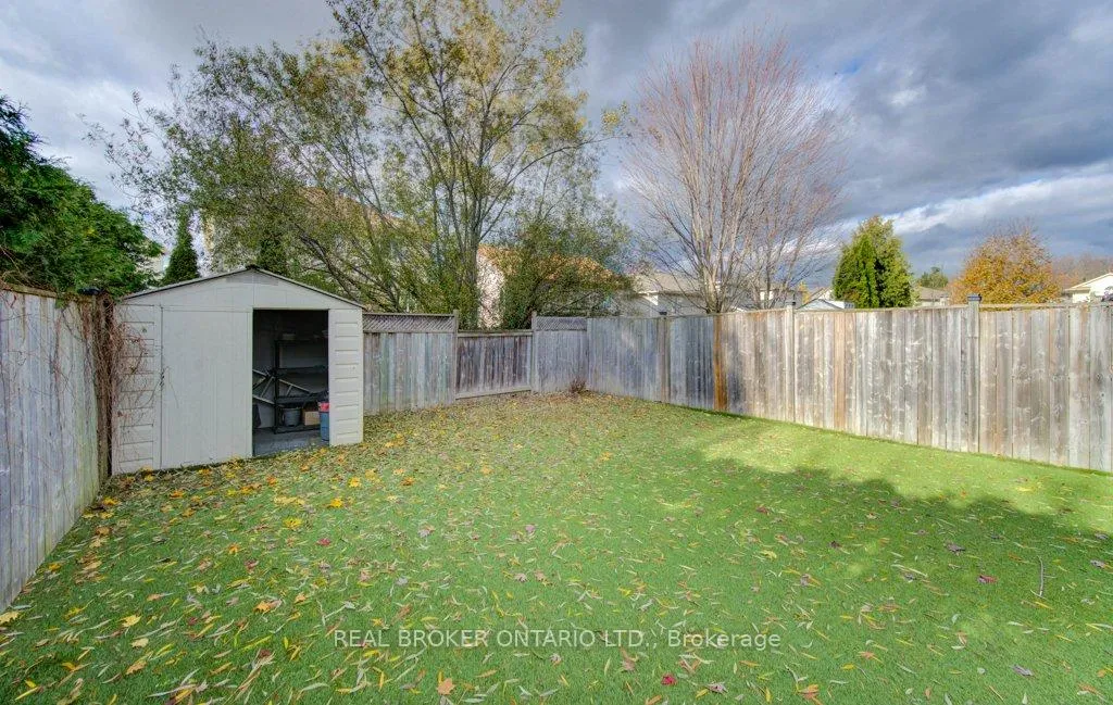 Photo 33 of 707 Paris Boulevard, Waterloo — HOMEH