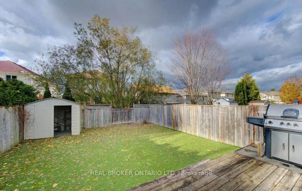 Photo 34 of 707 Paris Boulevard, Waterloo — HOMEH