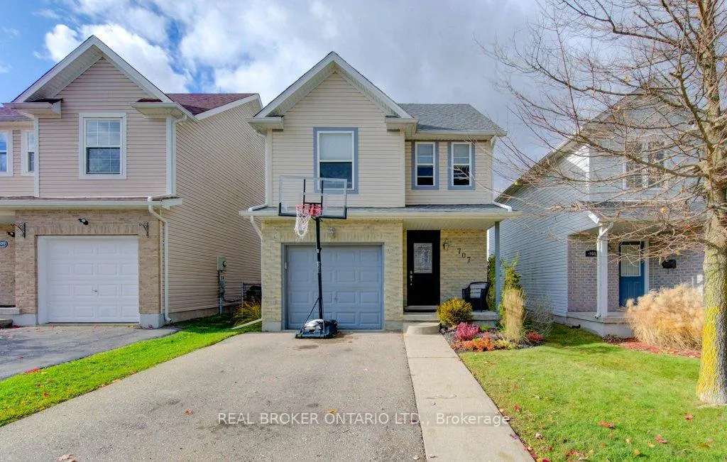 Photo 39 of 707 Paris Boulevard, Waterloo — HOMEH