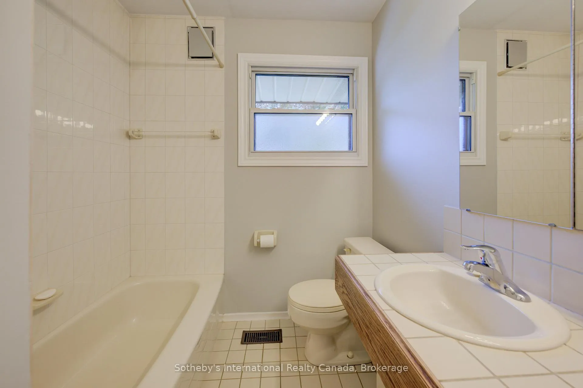 Photo 14 of 155 Gatewood Road, Kitchener — HOMEH