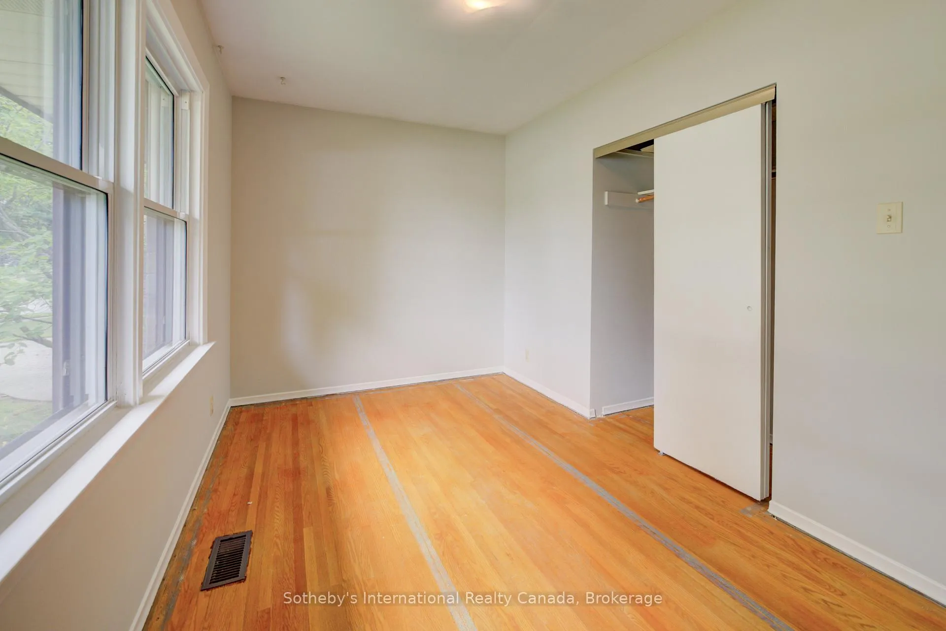 Photo 17 of 155 Gatewood Road, Kitchener — HOMEH