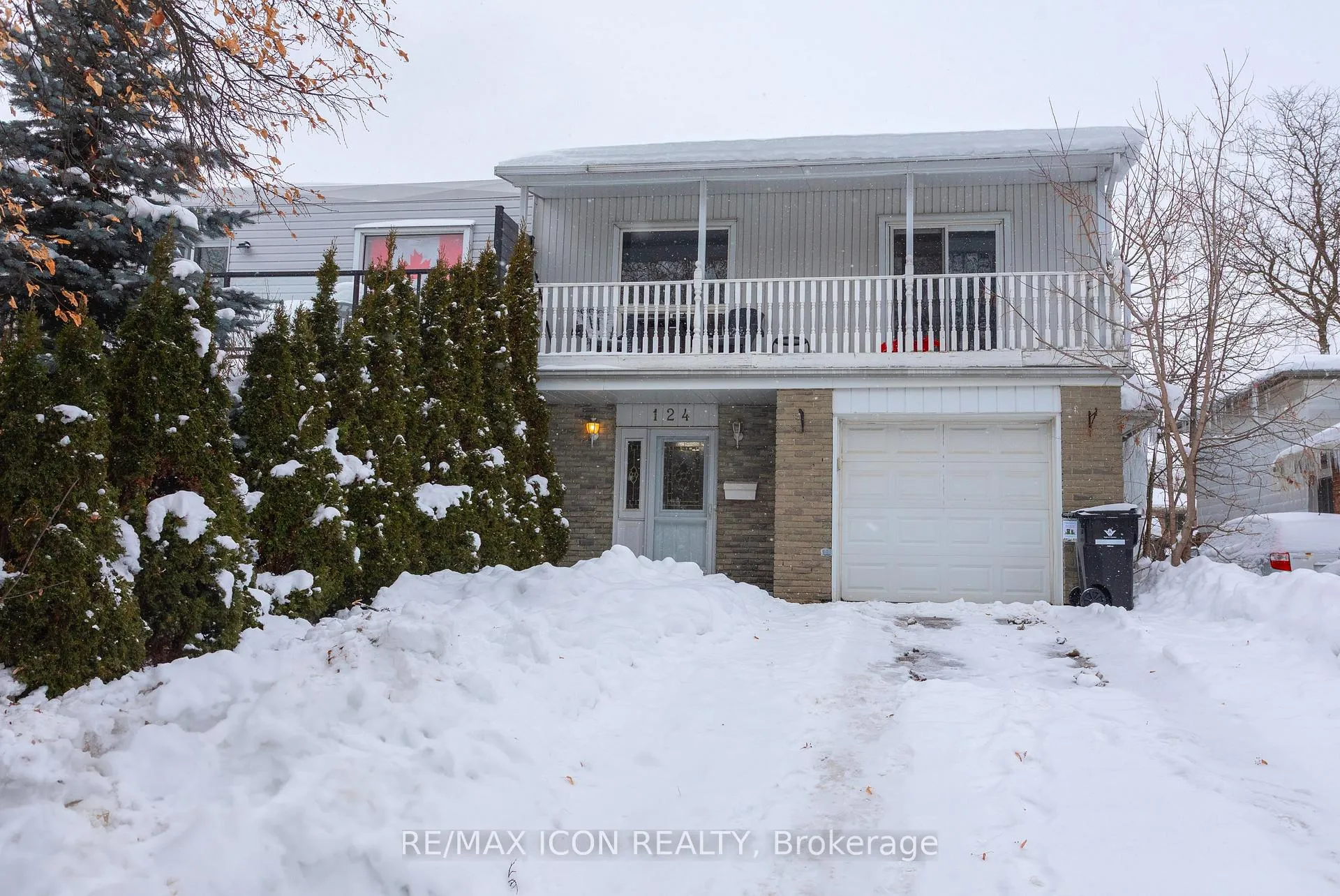 Photo 1 of 124 Dalegrove Drive, Kitchener — HOMEH