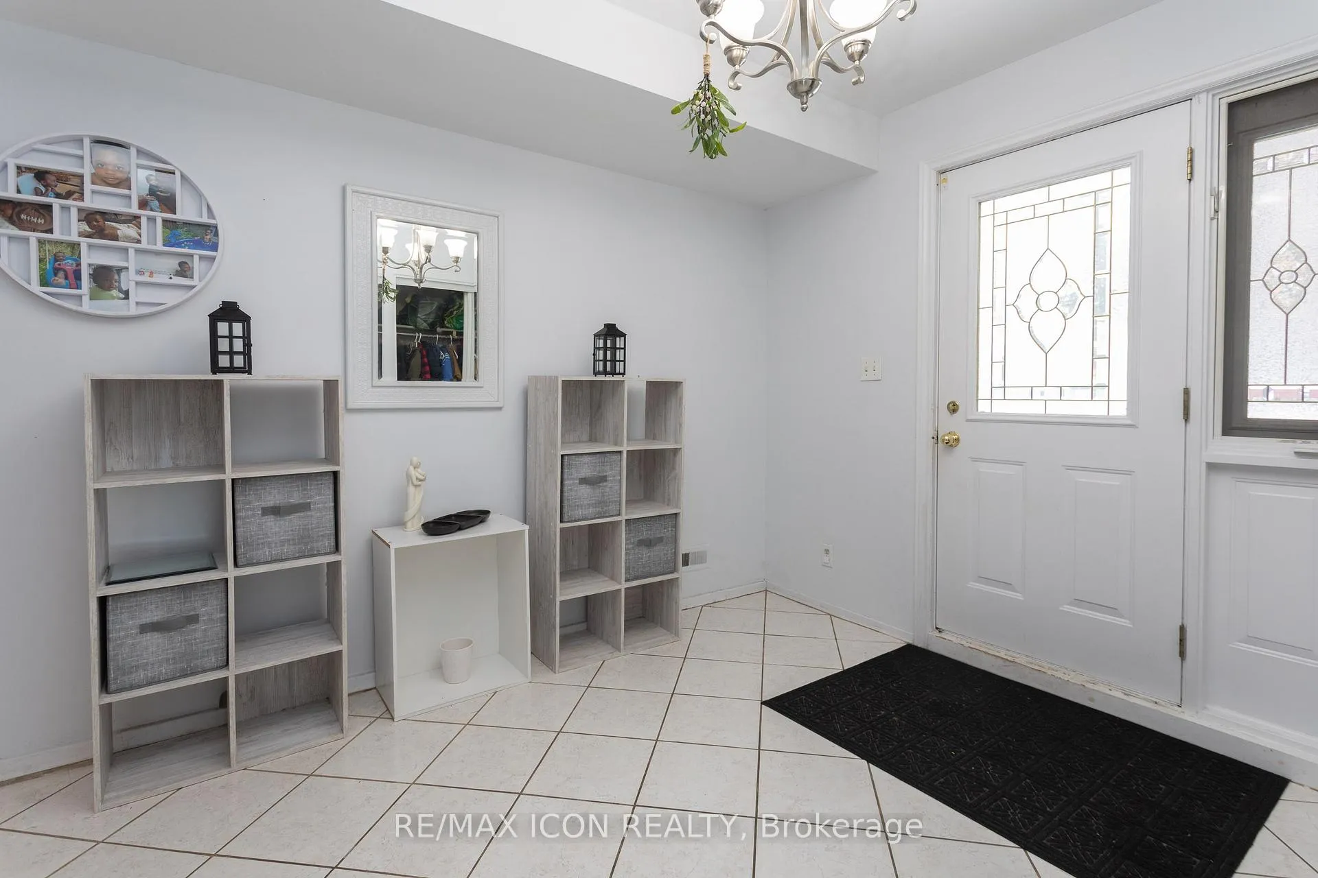 Photo 3 of 124 Dalegrove Drive, Kitchener — HOMEH