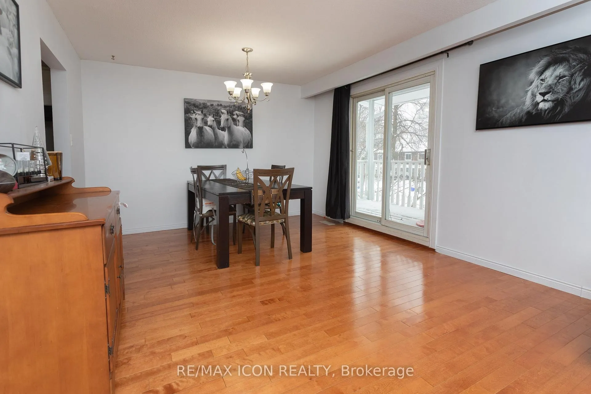 Photo 6 of 124 Dalegrove Drive, Kitchener — HOMEH