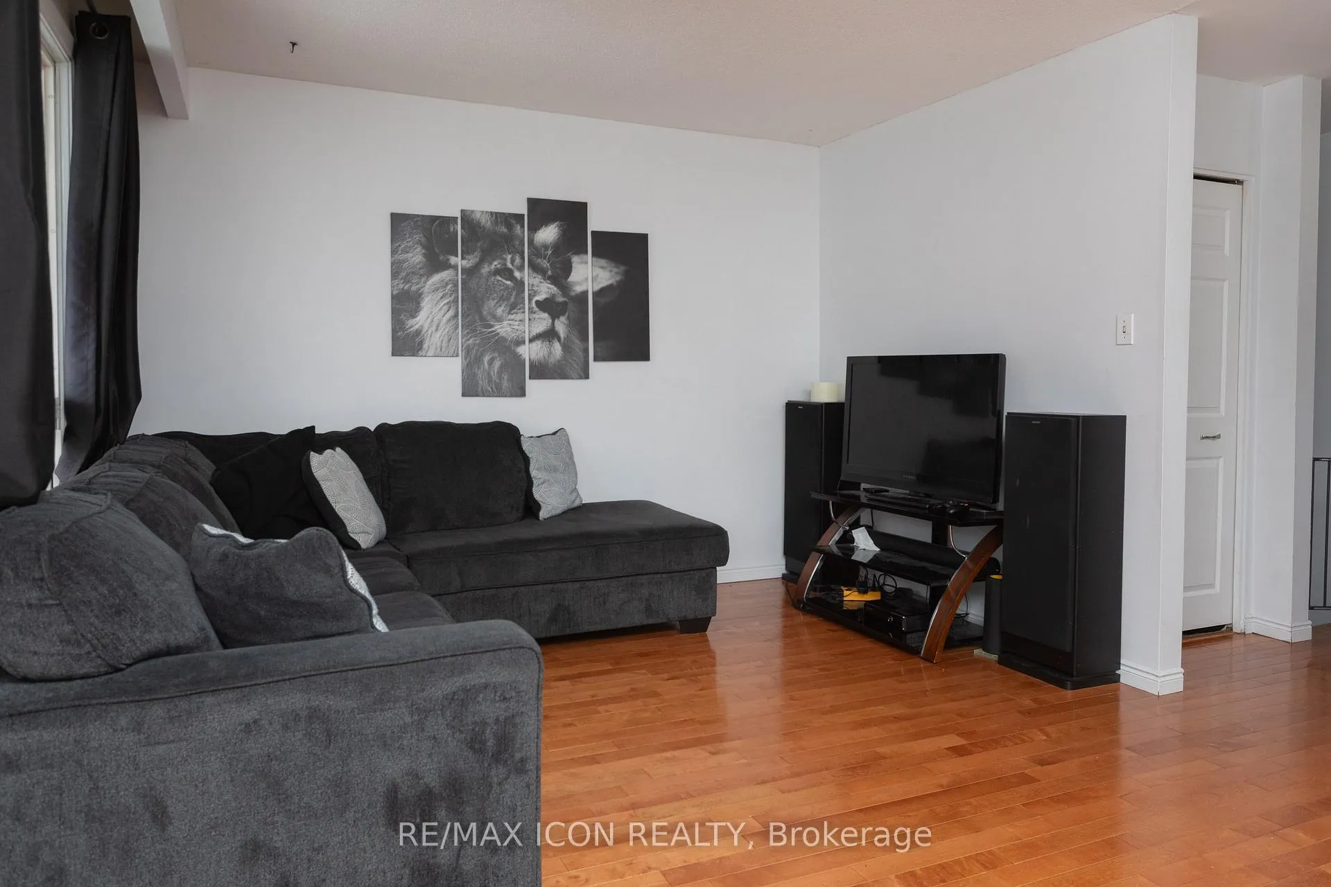 Photo 7 of 124 Dalegrove Drive, Kitchener — HOMEH