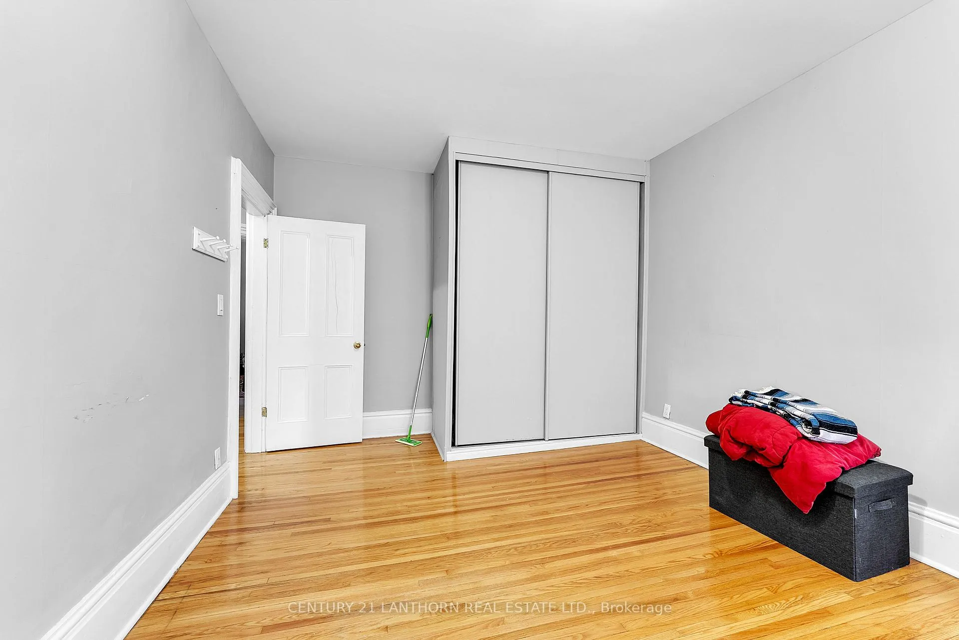 Photo 23 of 133 Foster Avenue, Belleville, Belleville Ward — HOMEH