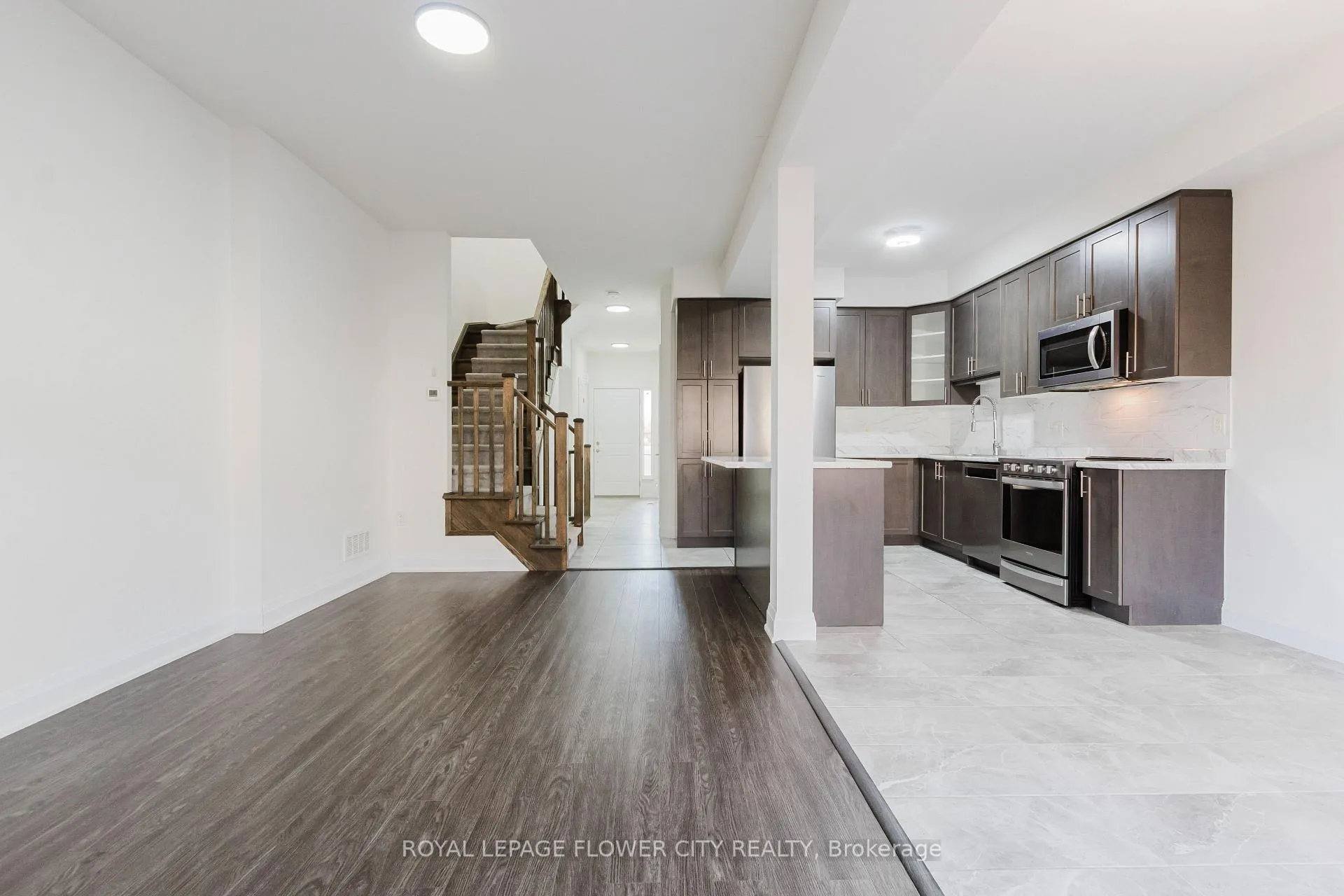 Photo 17 of 40 Dayman Drive, Hamilton, Ancaster — HOMEH