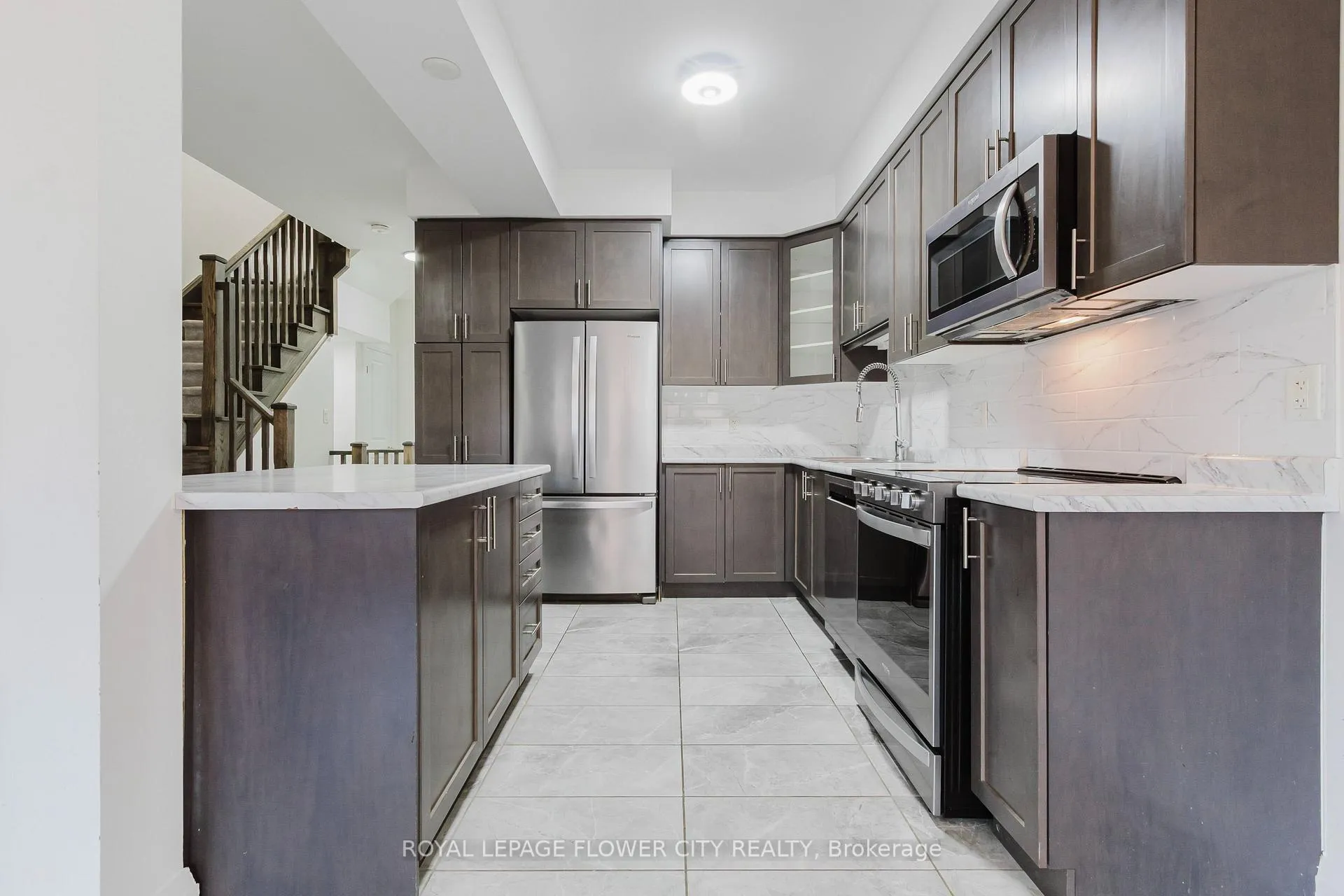 Photo 19 of 40 Dayman Drive, Hamilton, Ancaster — HOMEH