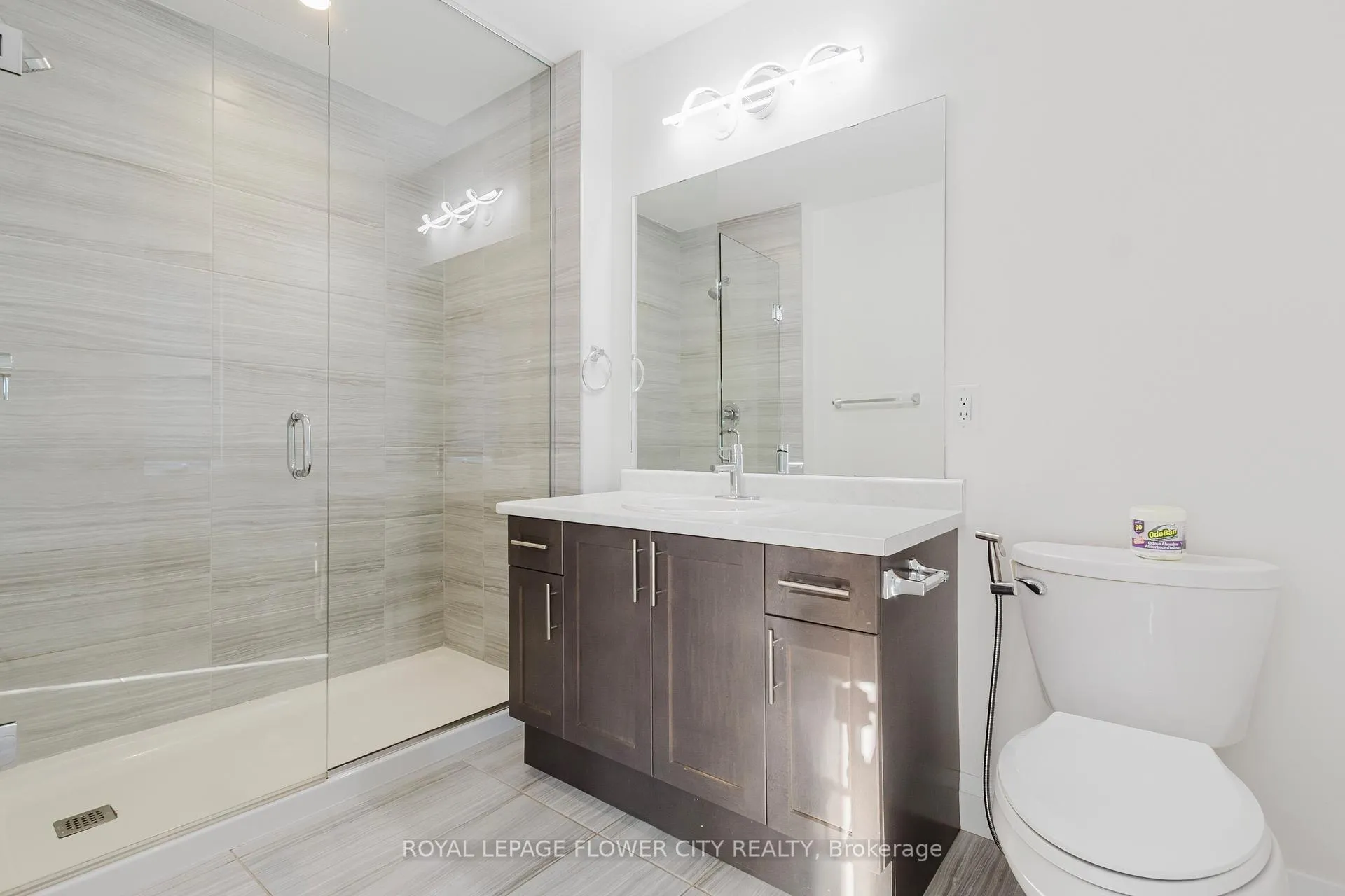 Photo 29 of 40 Dayman Drive, Hamilton, Ancaster — HOMEH