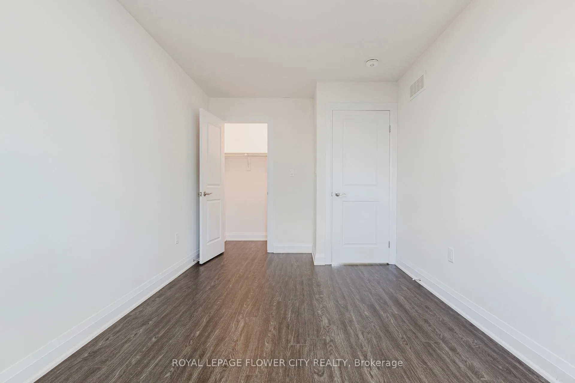 Photo 38 of 40 Dayman Drive, Hamilton, Ancaster — HOMEH