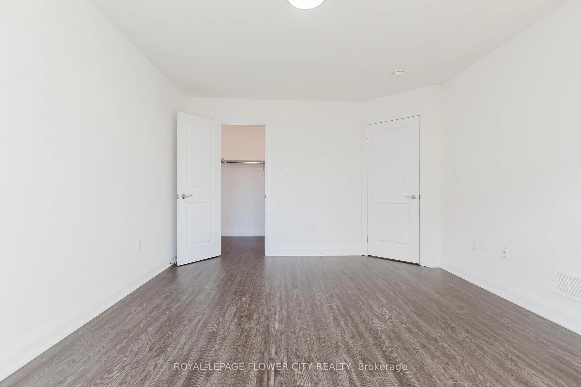 Photo 39 of 40 Dayman Drive, Hamilton, Ancaster — HOMEH