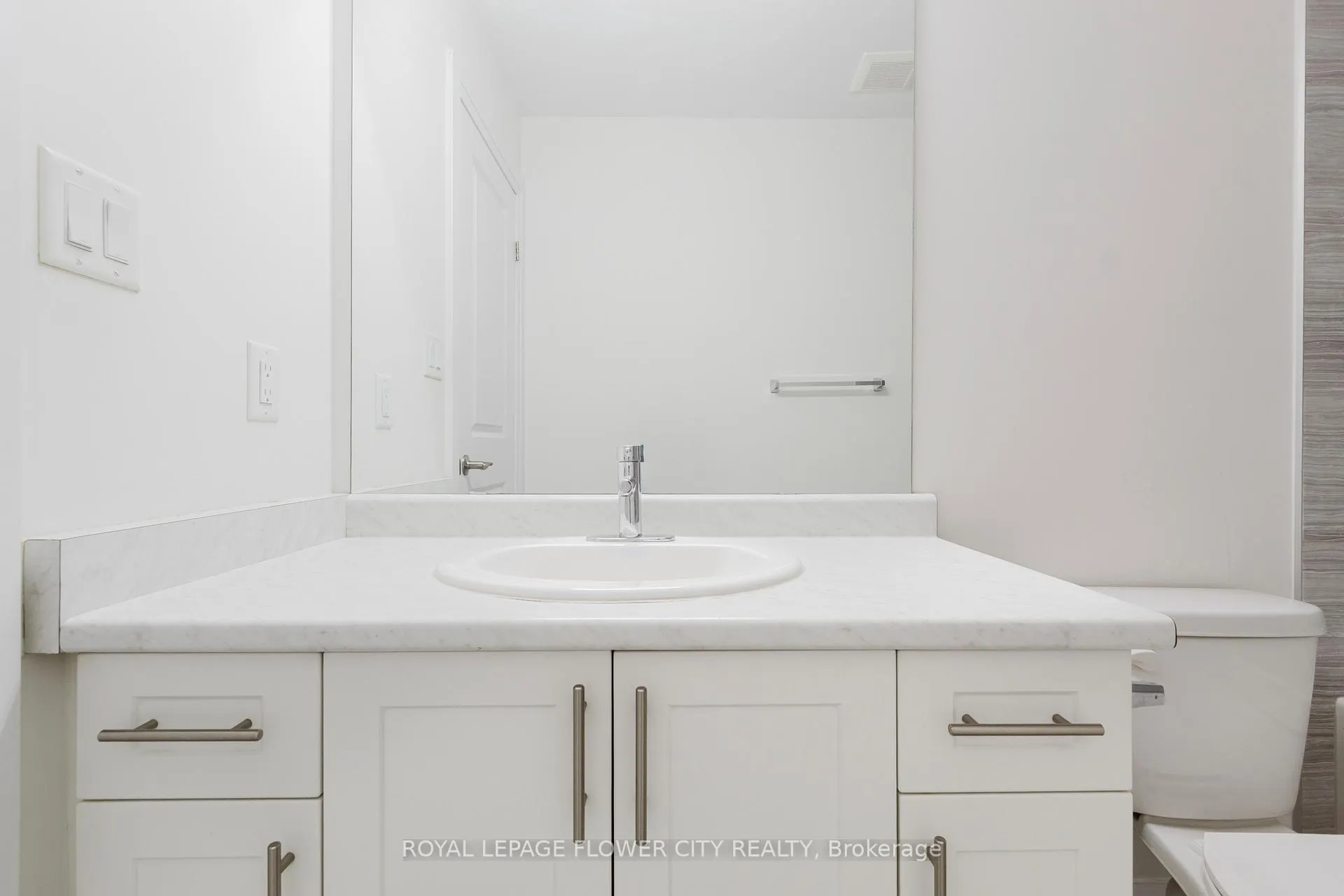 Photo 43 of 40 Dayman Drive, Hamilton, Ancaster — HOMEH