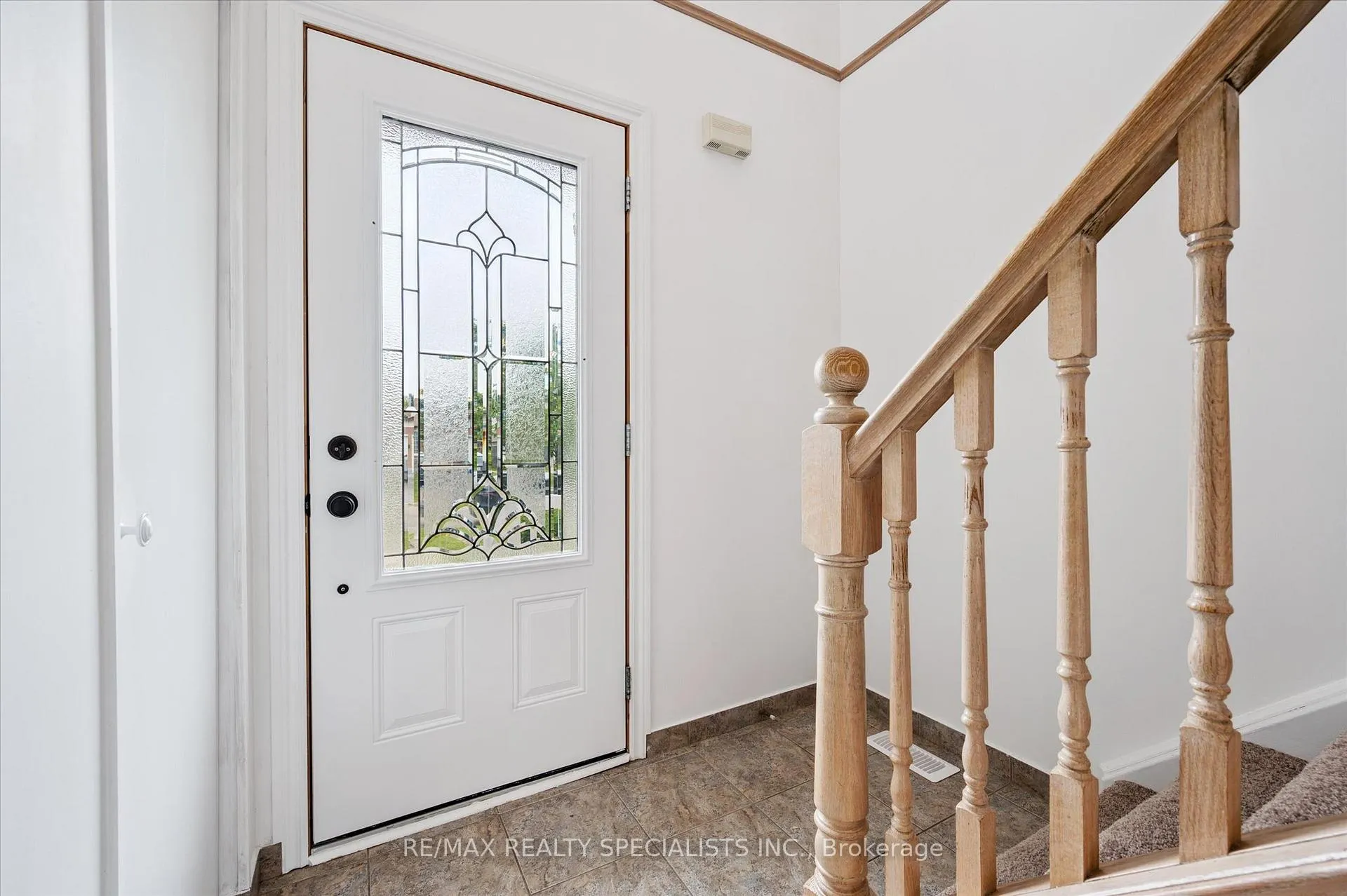 Photo 3 of 17 Tamvale Crescent, Kitchener — HOMEH
