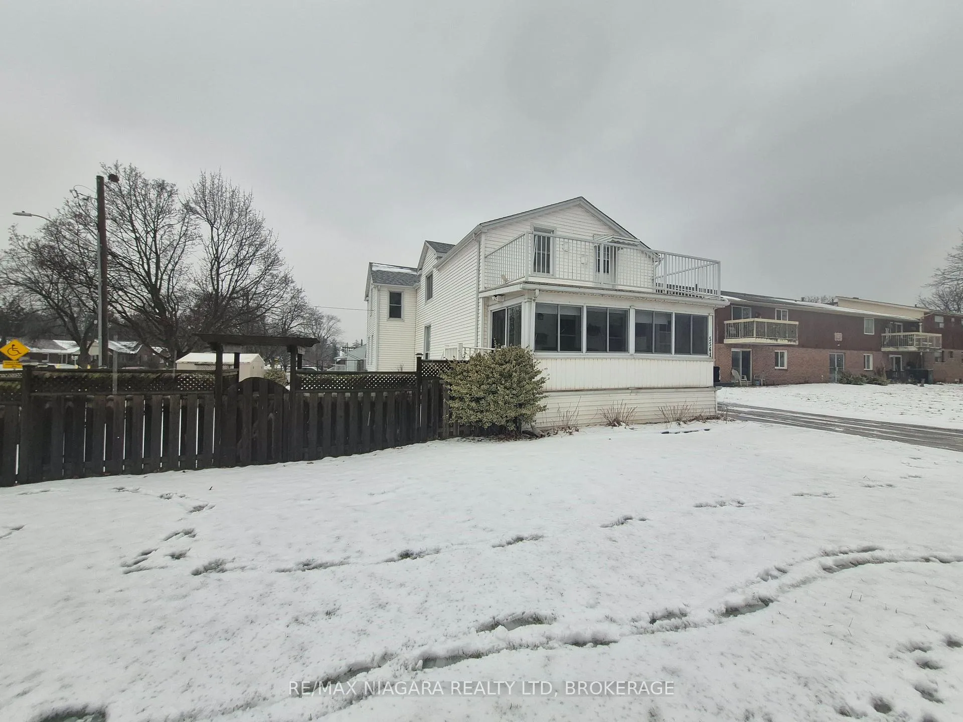 Front of 5561 Dorchester Road
