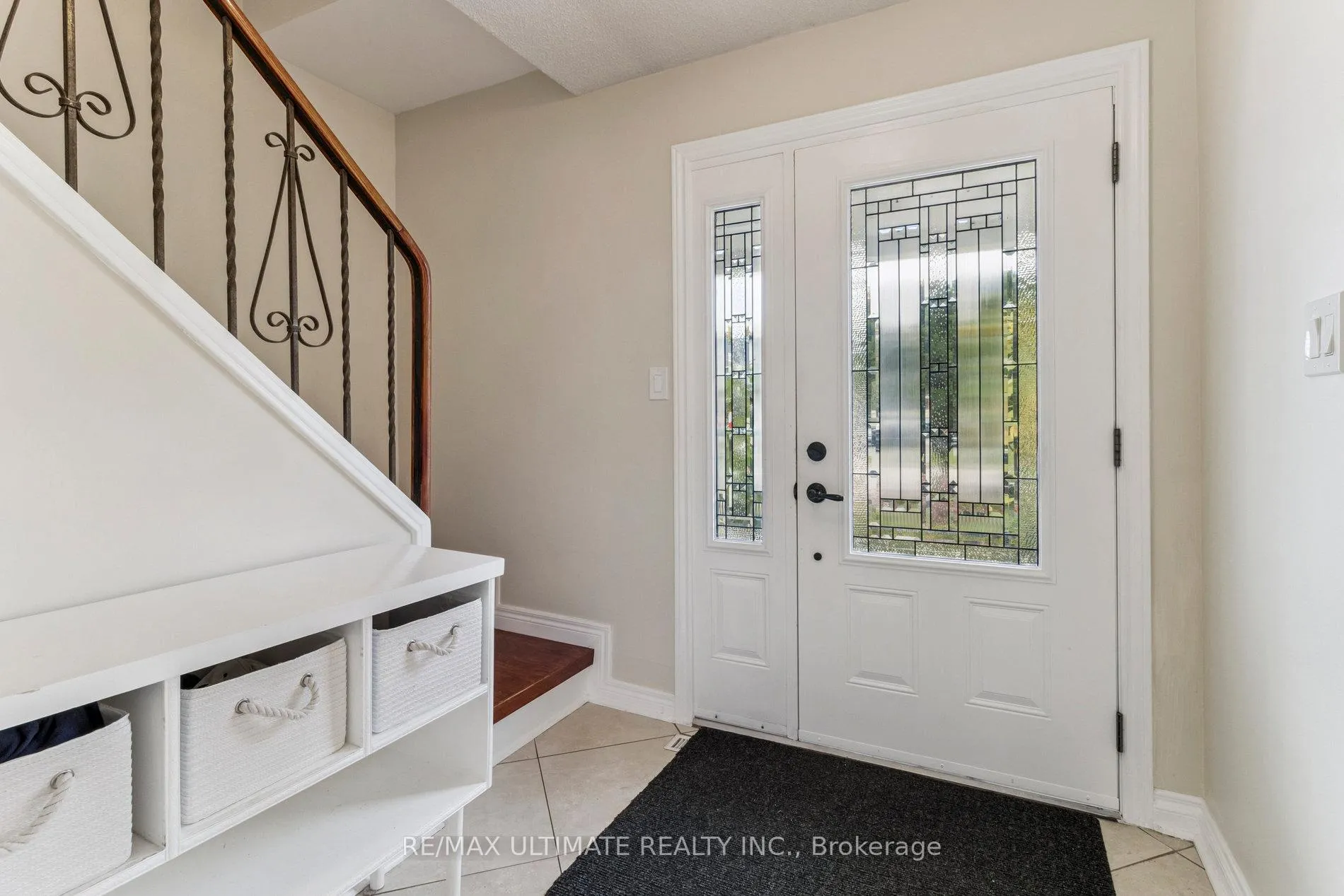 Photo 4 of 40 Birchview Crescent, Caledon, Bolton North — HOMEH