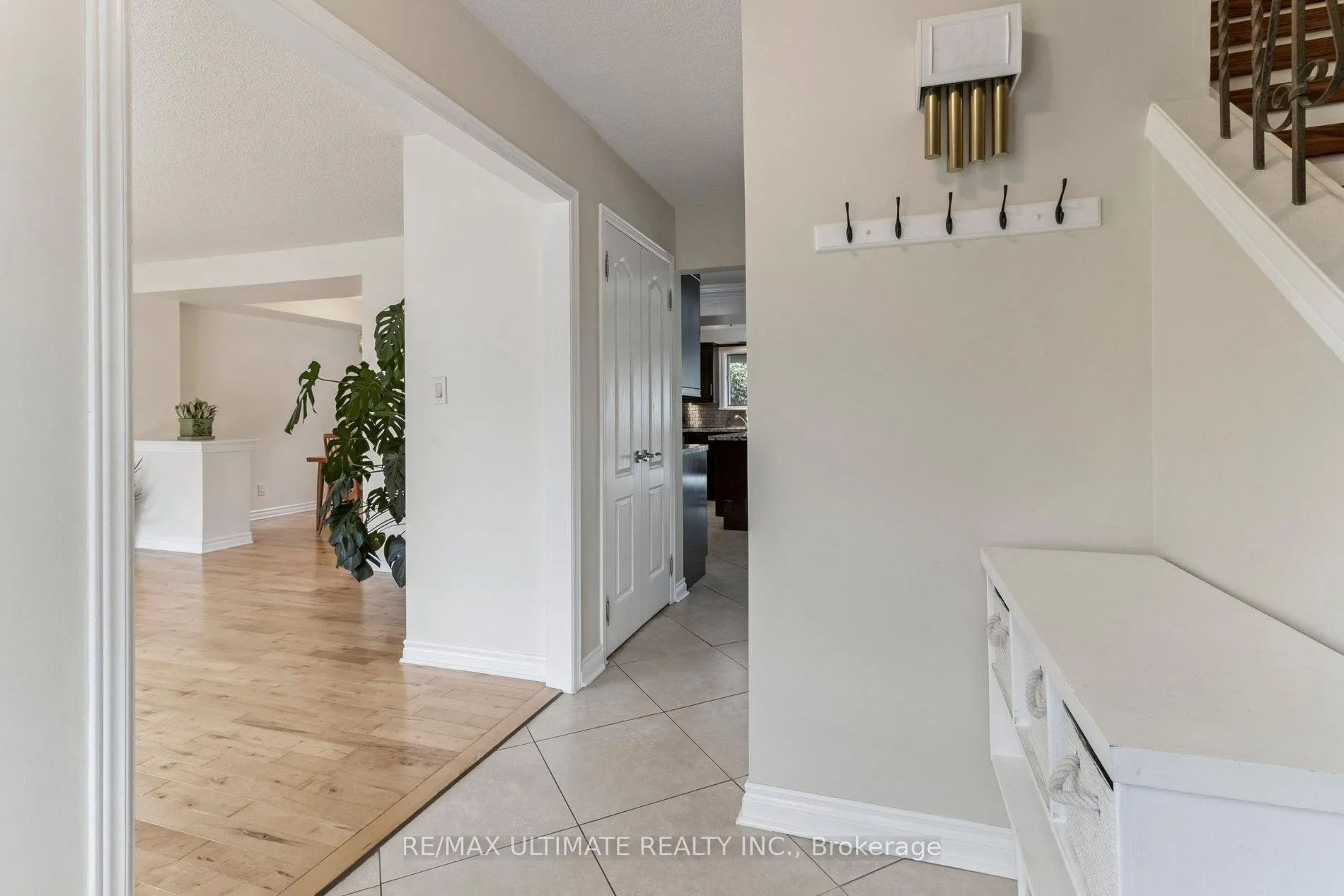 Photo 5 of 40 Birchview Crescent, Caledon, Bolton North — HOMEH