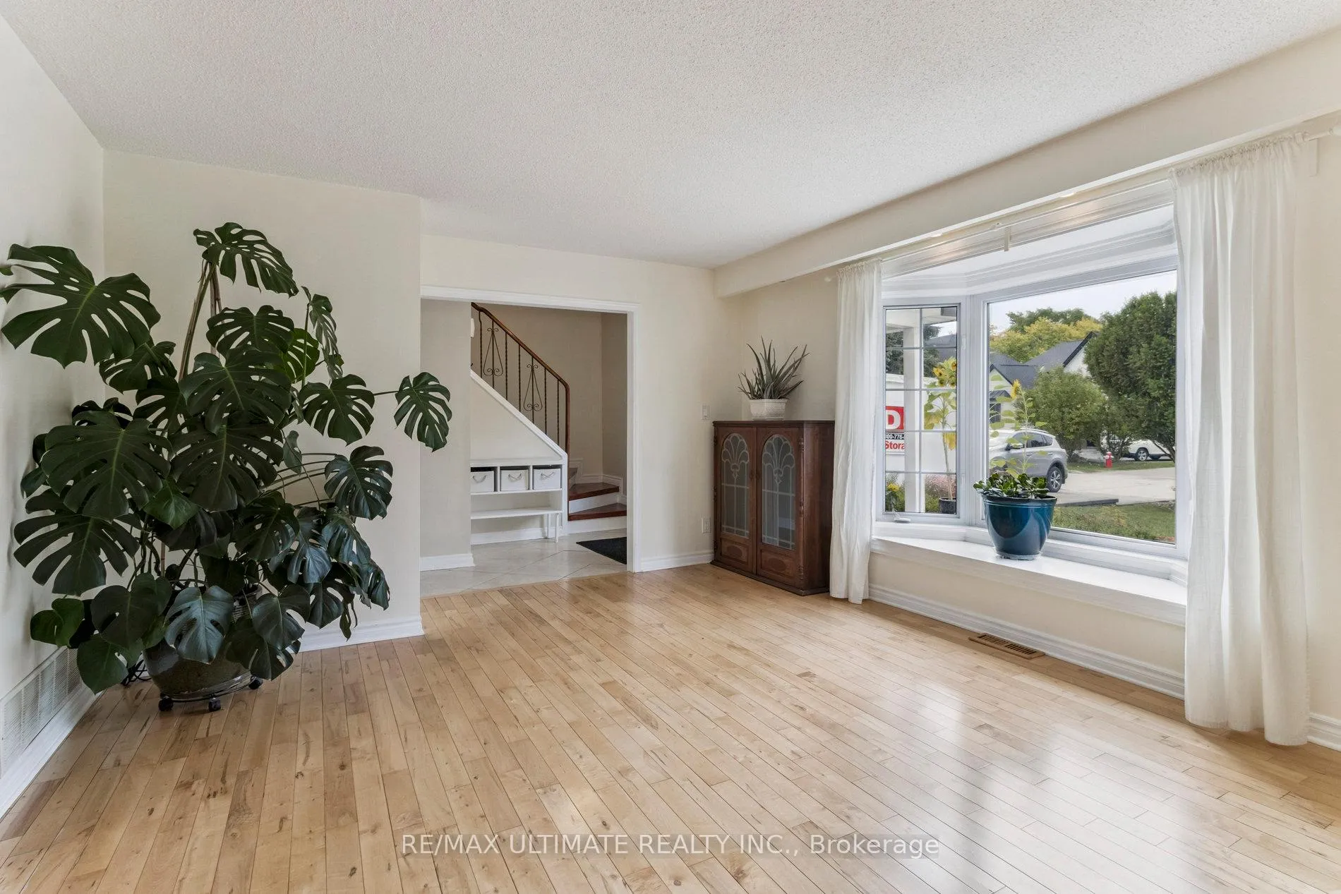 Photo 7 of 40 Birchview Crescent, Caledon, Bolton North — HOMEH