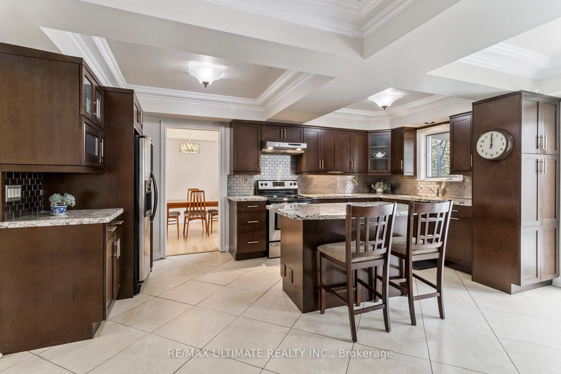 Photo 11 of 40 Birchview Crescent, Caledon, Bolton North — HOMEH