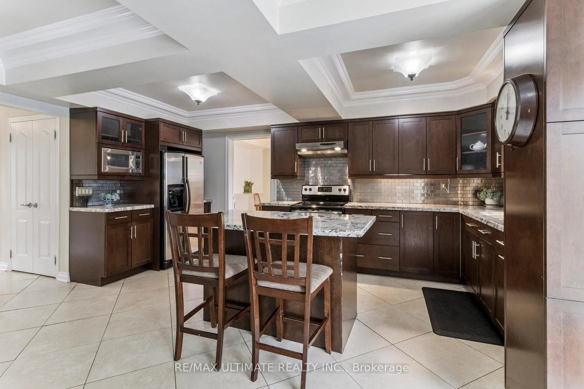Photo 12 of 40 Birchview Crescent, Caledon, Bolton North — HOMEH