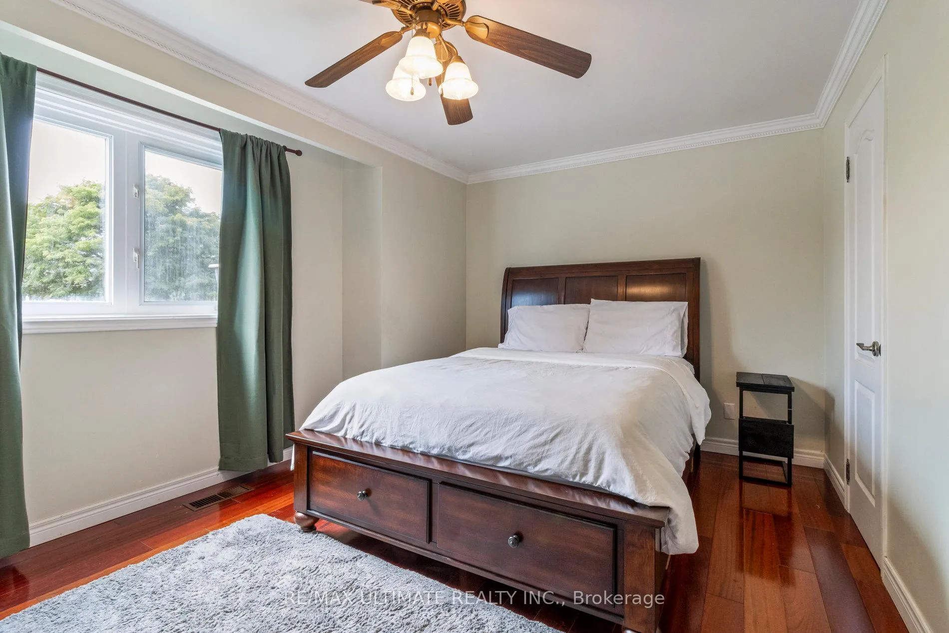 Photo 17 of 40 Birchview Crescent, Caledon, Bolton North — HOMEH