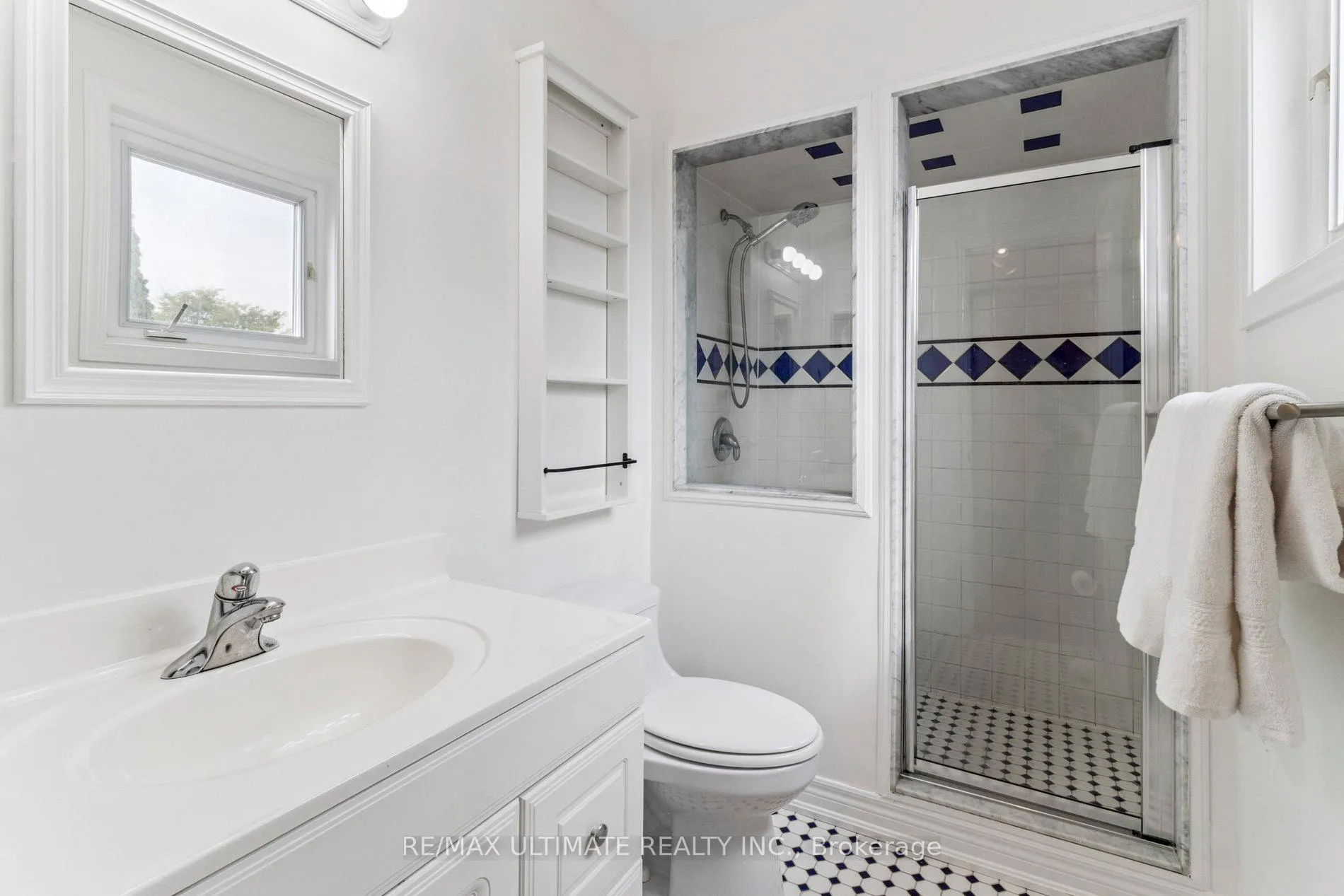 Photo 22 of 40 Birchview Crescent, Caledon, Bolton North — HOMEH