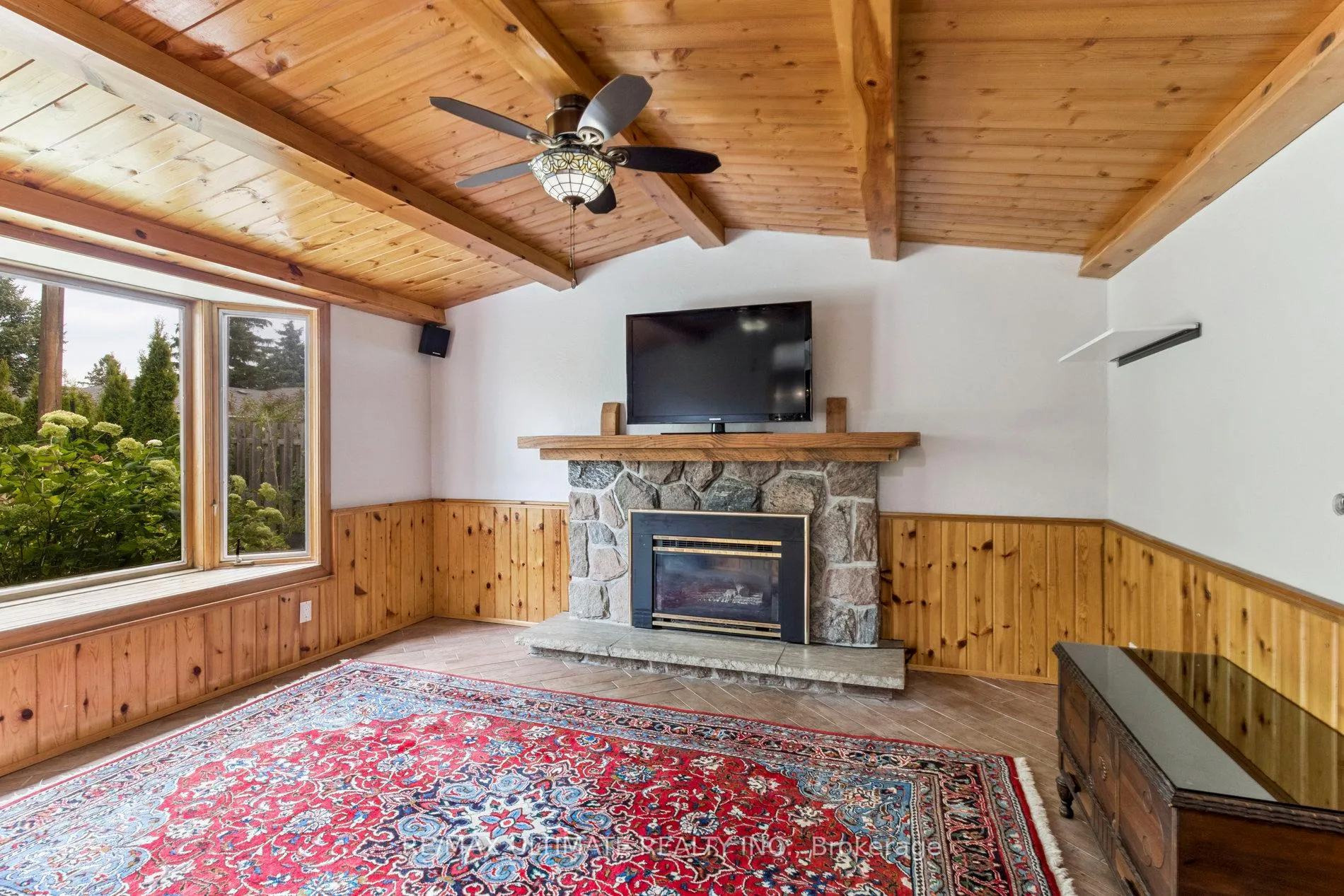 Photo 24 of 40 Birchview Crescent, Caledon, Bolton North — HOMEH