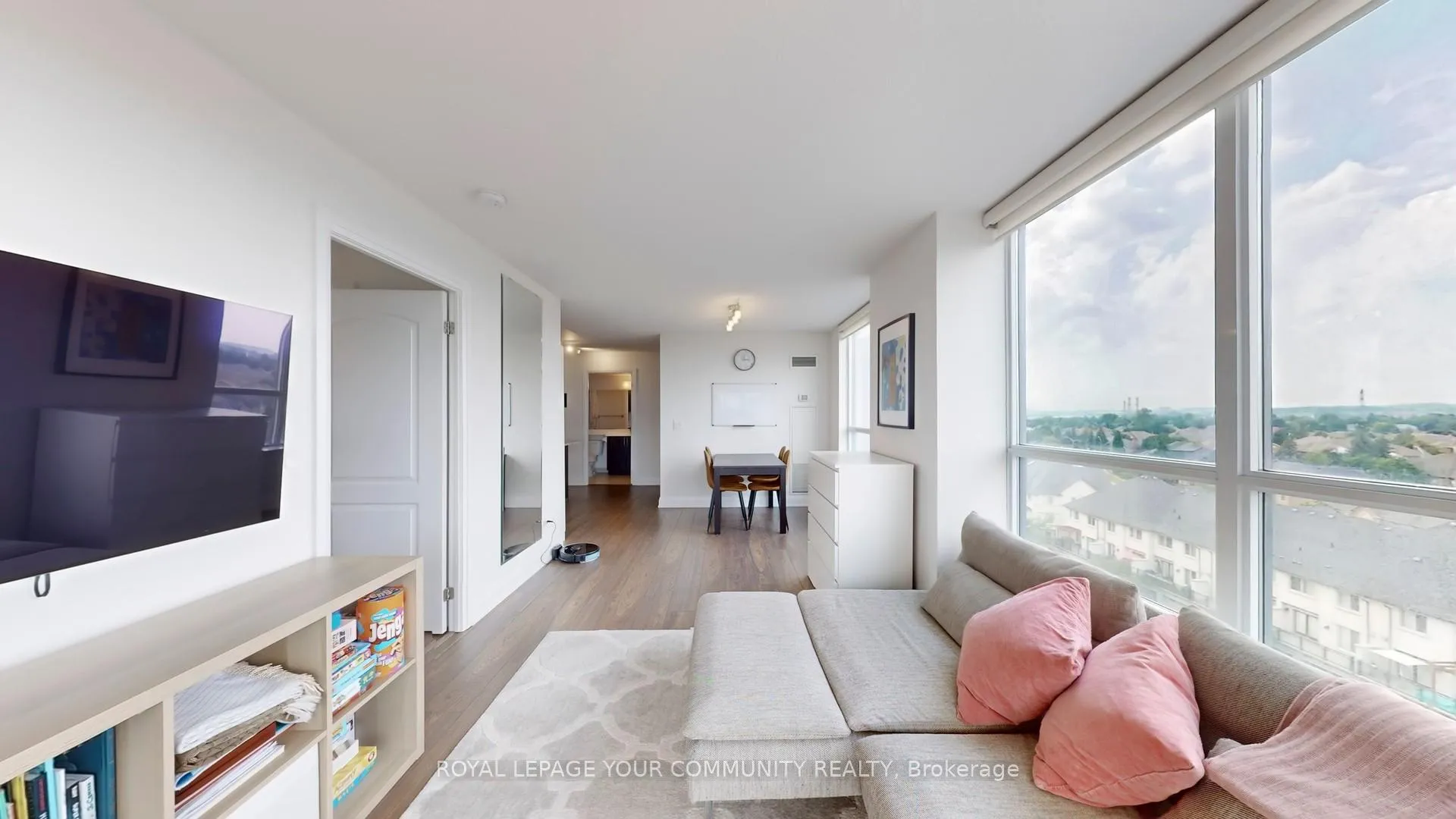 Photo 6 of Unit 802, 20 North Park Road, Vaughan, Beverley Glen — HOMEH