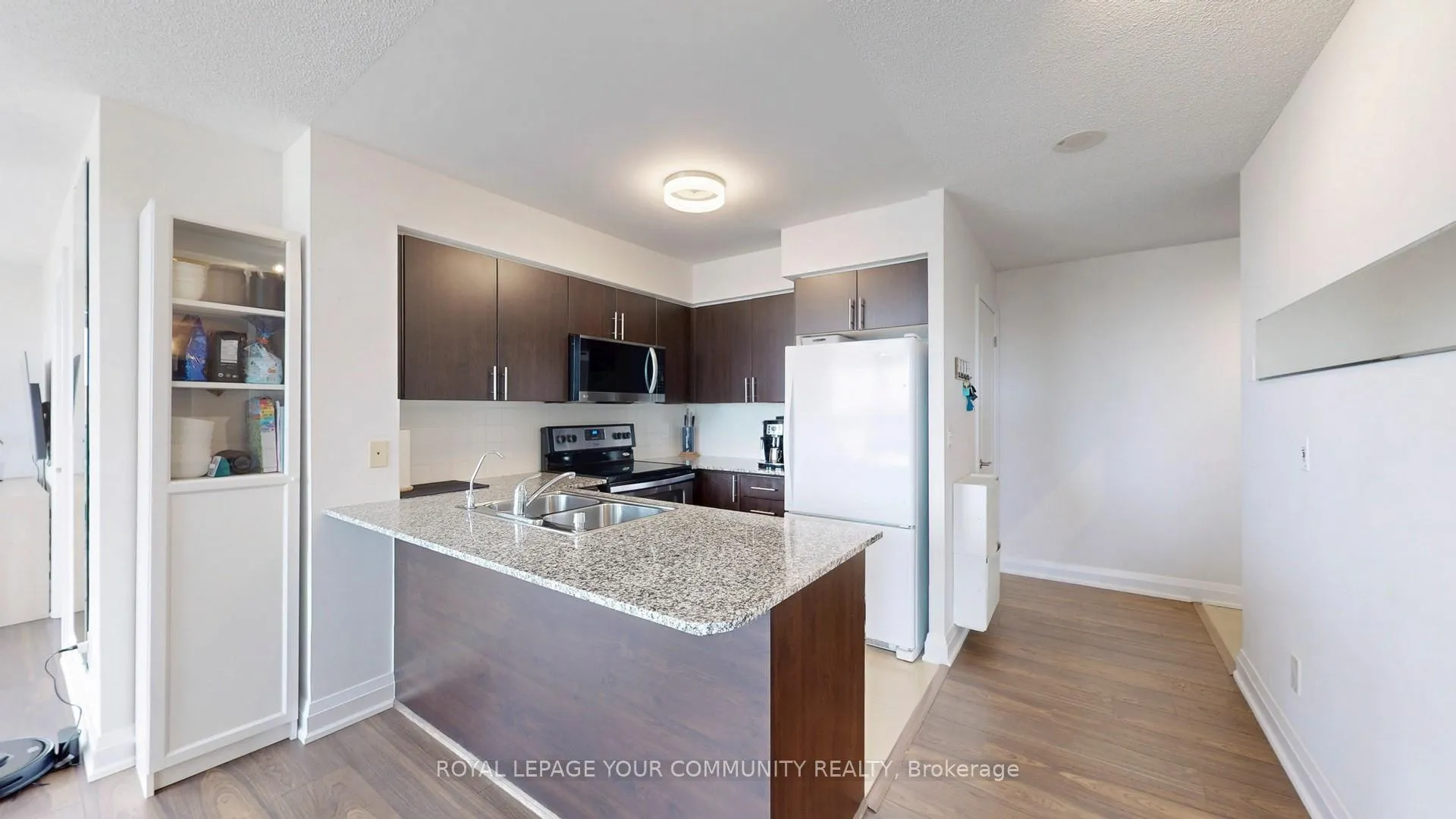 Photo 8 of Unit 802, 20 North Park Road, Vaughan, Beverley Glen — HOMEH