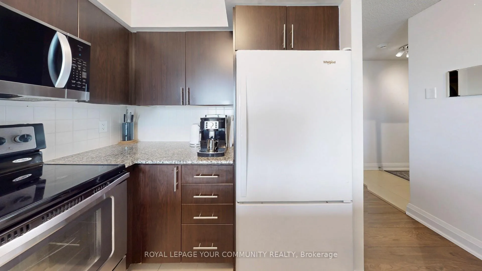 Photo 9 of Unit 802, 20 North Park Road, Vaughan, Beverley Glen — HOMEH