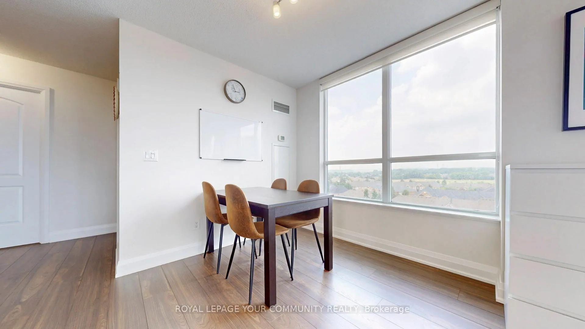 Photo 11 of Unit 802, 20 North Park Road, Vaughan, Beverley Glen — HOMEH