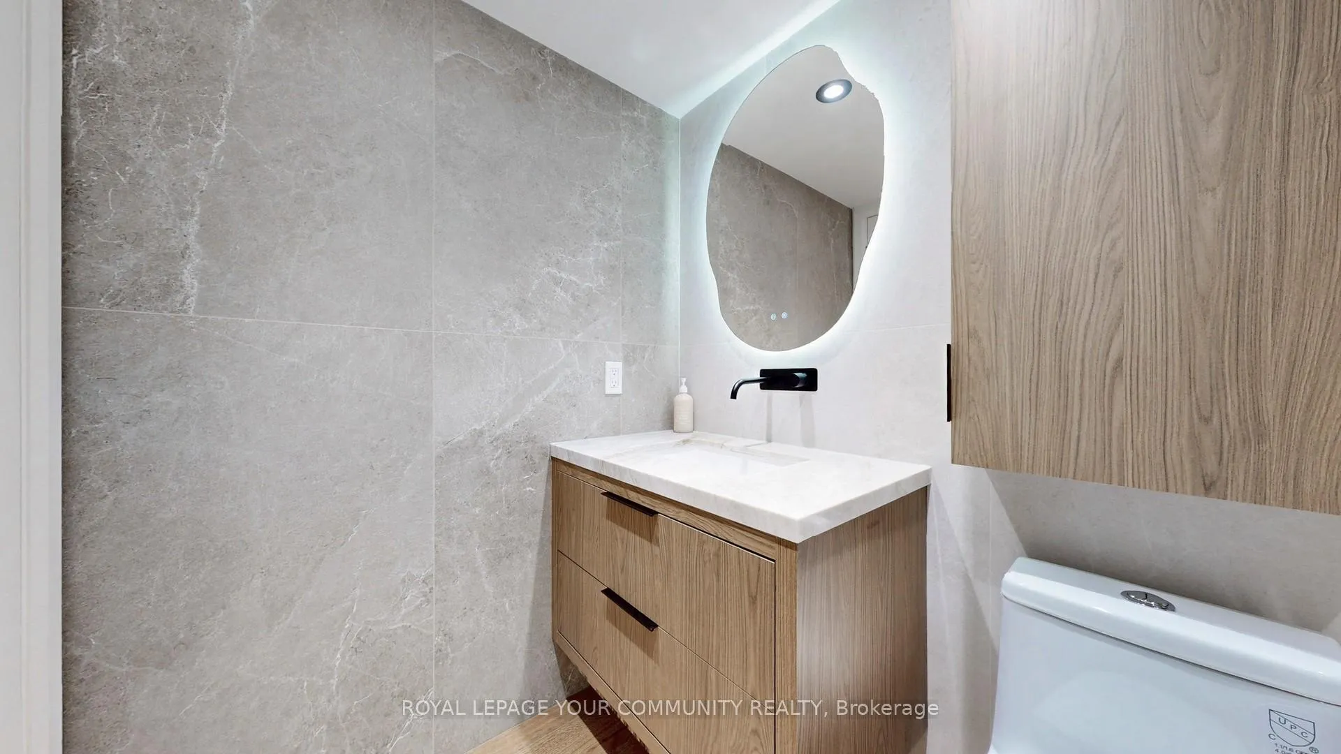 Photo 18 of Unit 802, 20 North Park Road, Vaughan, Beverley Glen — HOMEH
