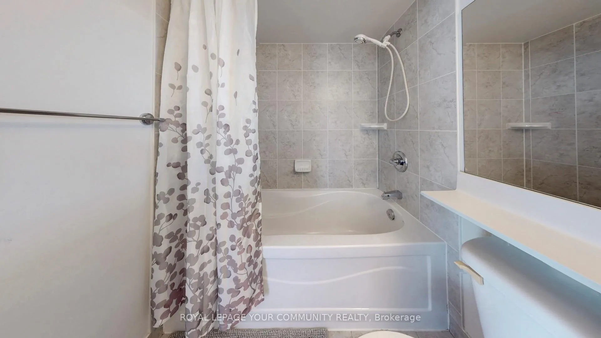Photo 24 of Unit 802, 20 North Park Road, Vaughan, Beverley Glen — HOMEH