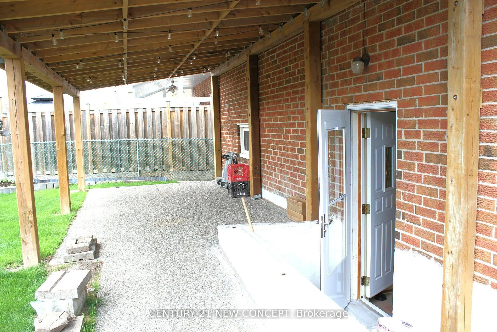 Photo 13 of 25 Quaker Ridge Road, Vaughan, Glen Shields — HOMEH